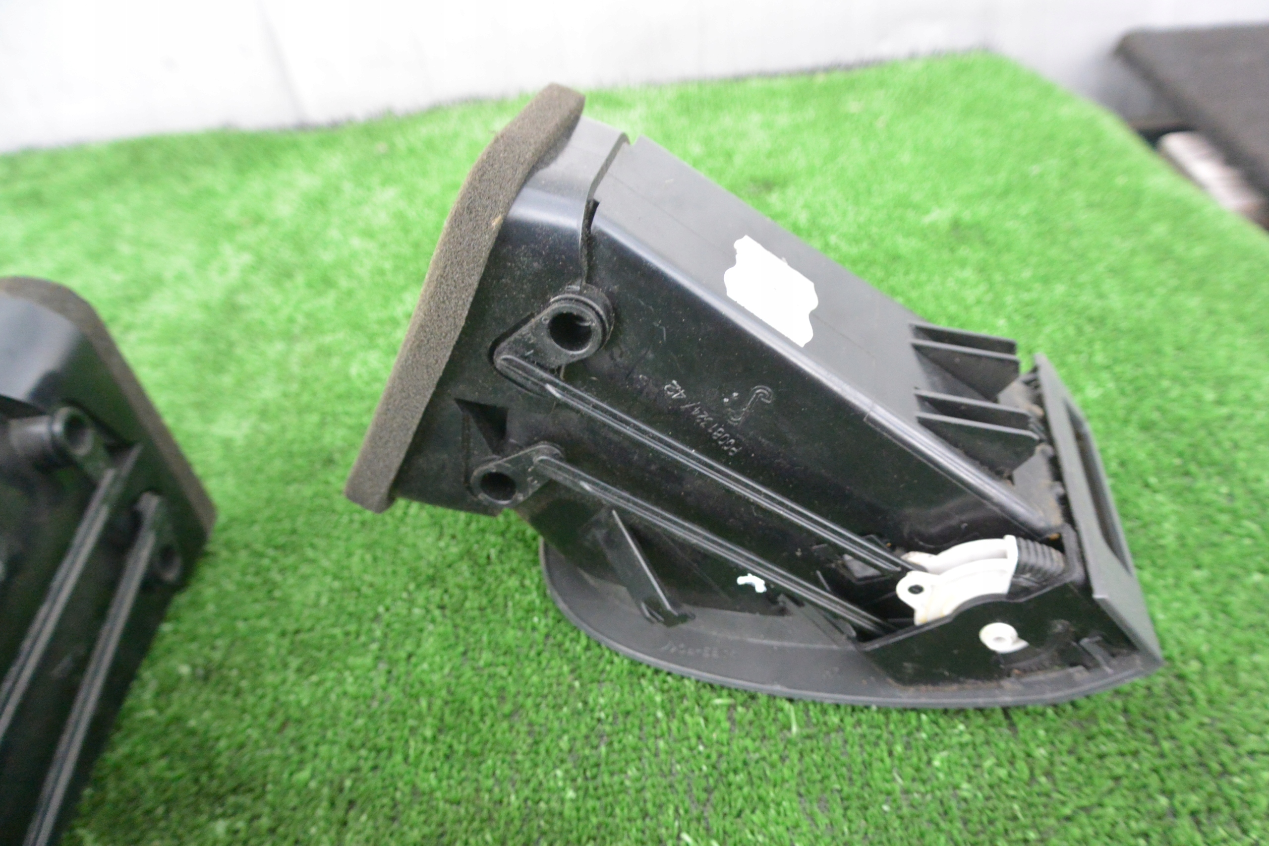 grid air conditioning devices left intake MERCEDES-BENZ VITO W639