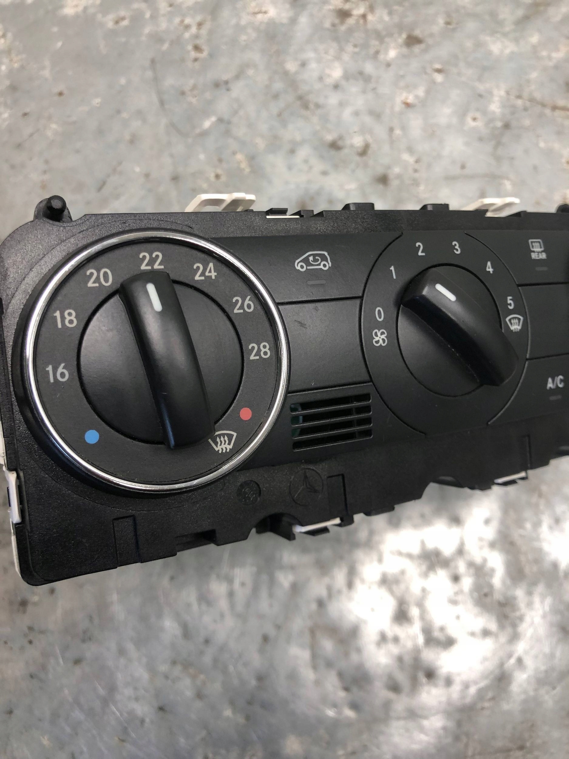 Unite commande clima MERCEDES W169 LIFT A1698301985