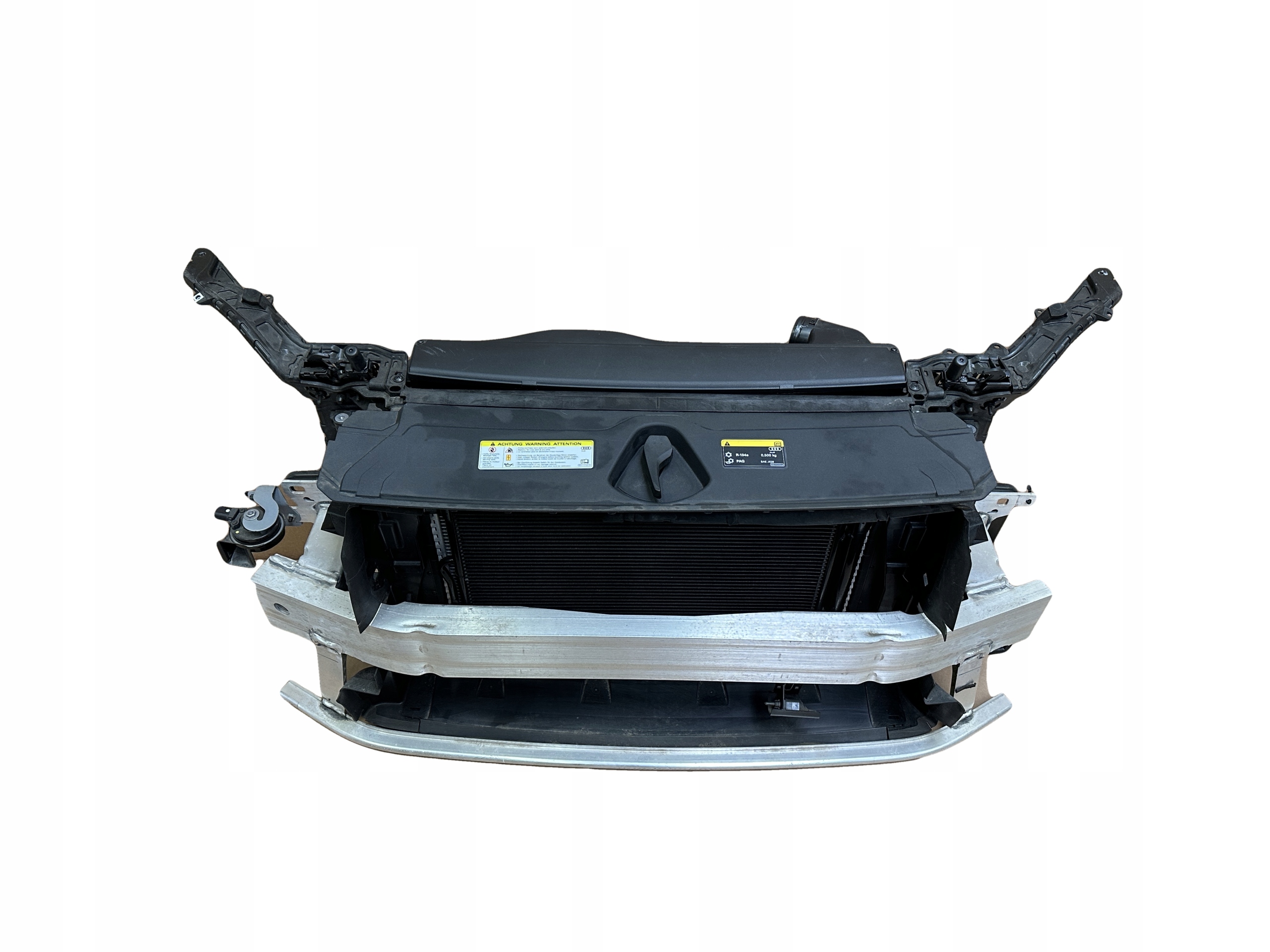 AUDI Q3 83A 35TFSI WZMOCNIENIE PAS CHLODNICE Numer katalogowy części 83A805594H