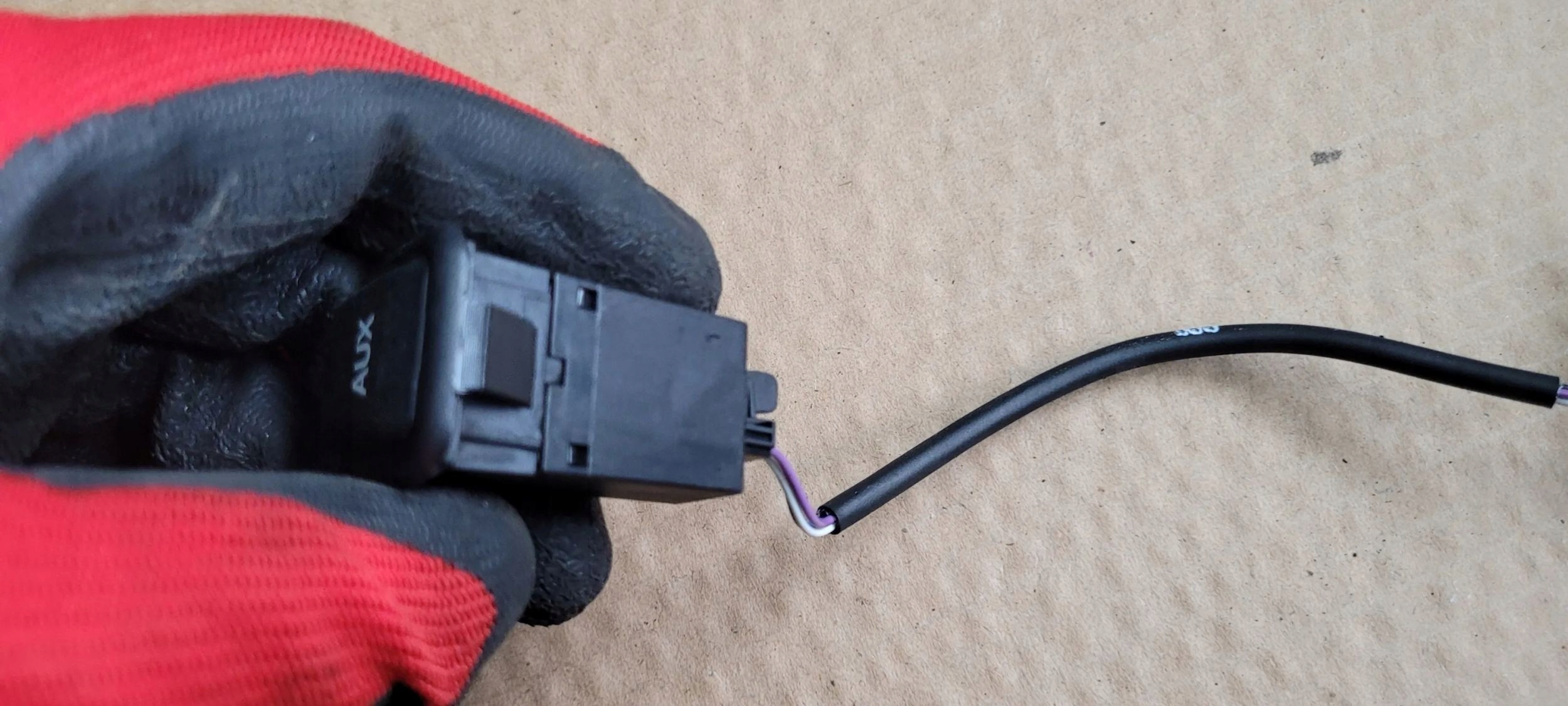 A6 C7 4G adapter AUX connecting spoiler KOSTKA 4G0035474 A7 4G