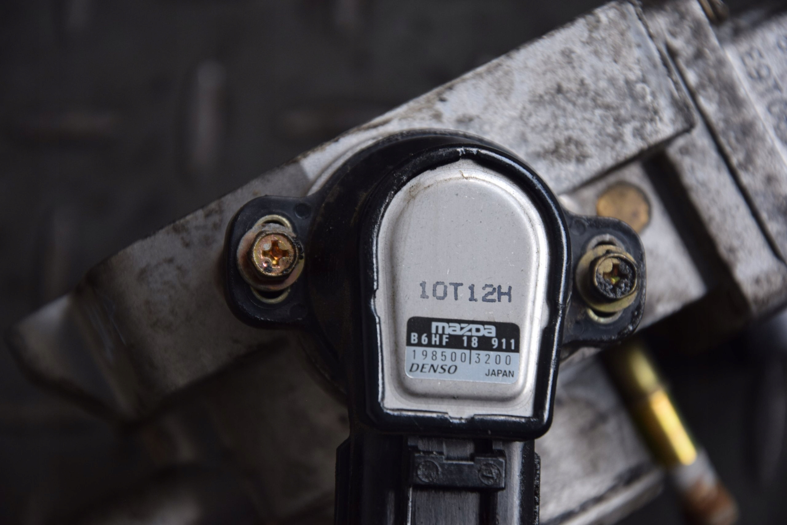 mazda 323P 1.3 E9T06571