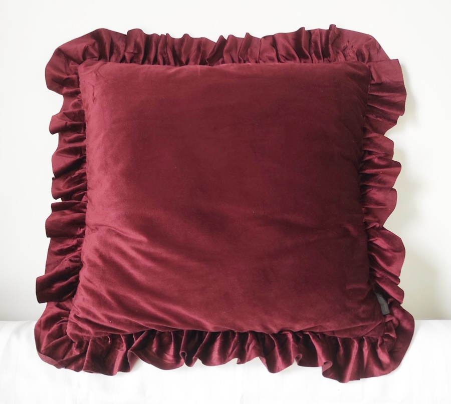 

Poszewka 40x40 cm Welurowa Velvet Falbana Bordowa