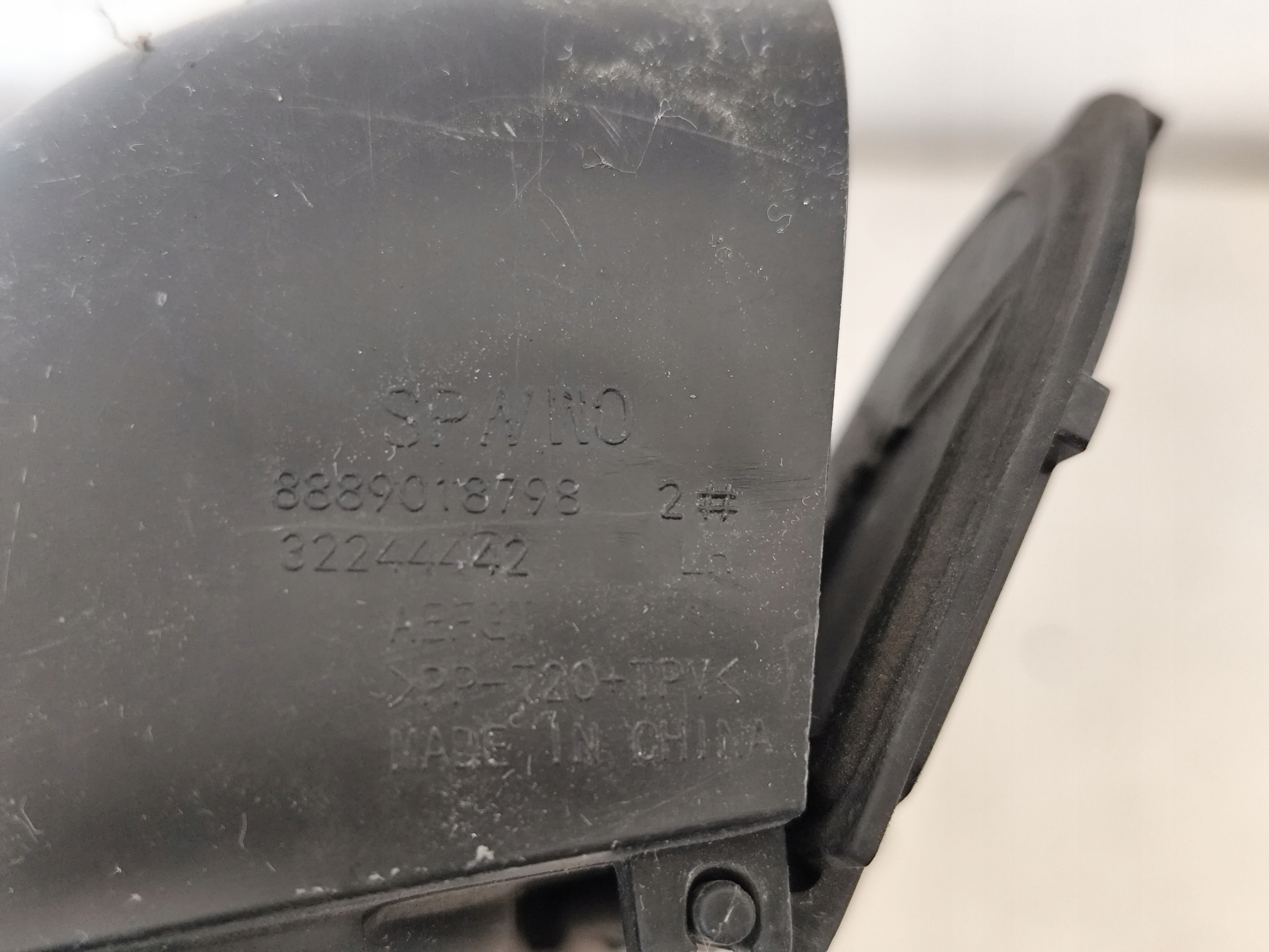 VOLVO XC40 II 2018 valve SPOSTOWY under the window left
