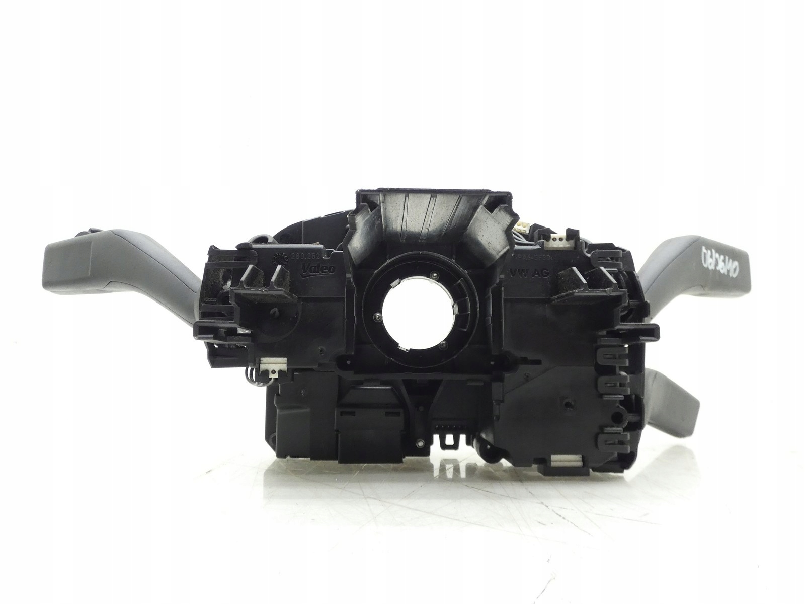 steering wheel levers and controls ring control VW SHARAN 7N ALHAMBRA II 5K0953569D