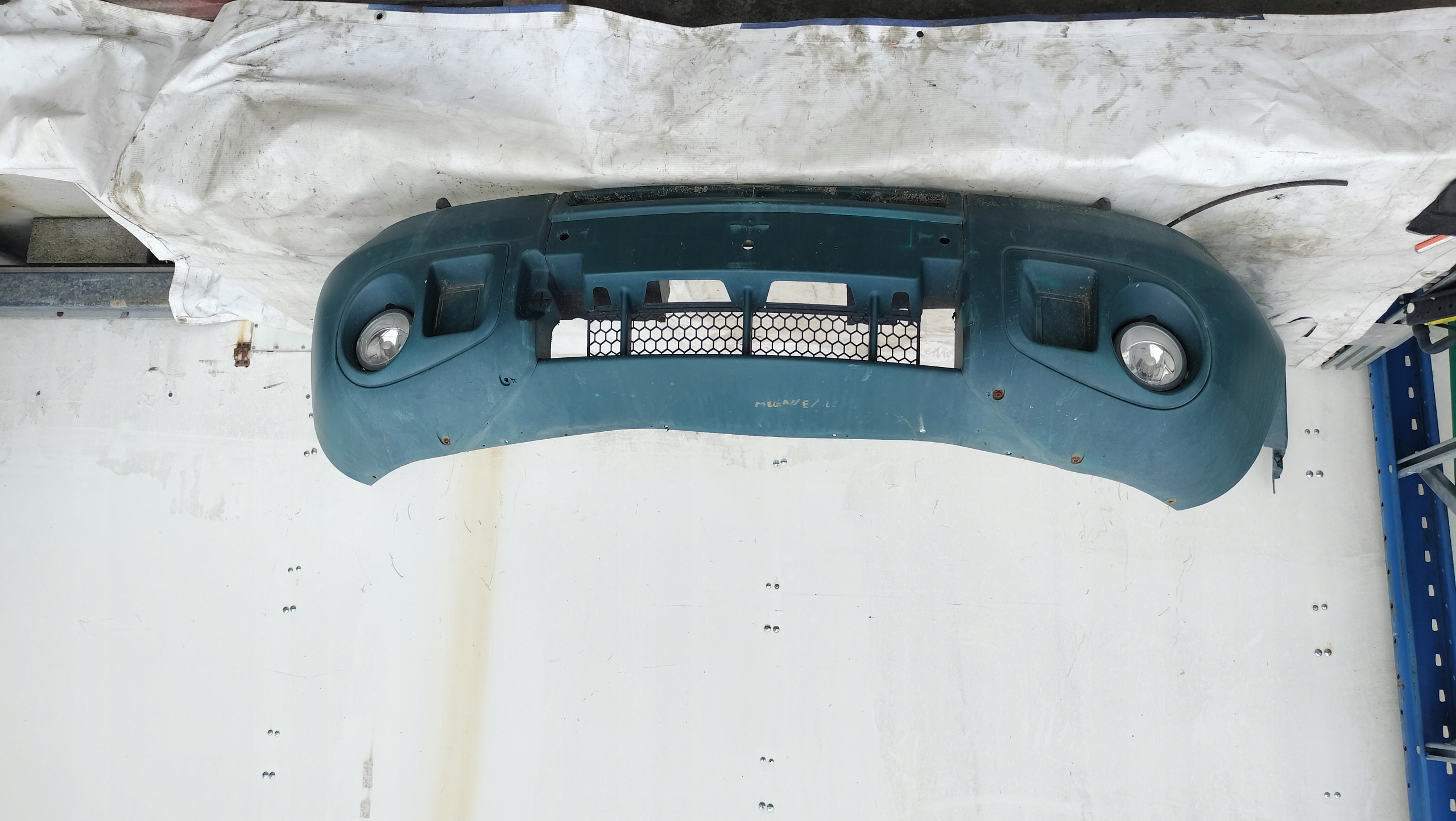 RENAULT SCENIC and 4X4 bumper front green