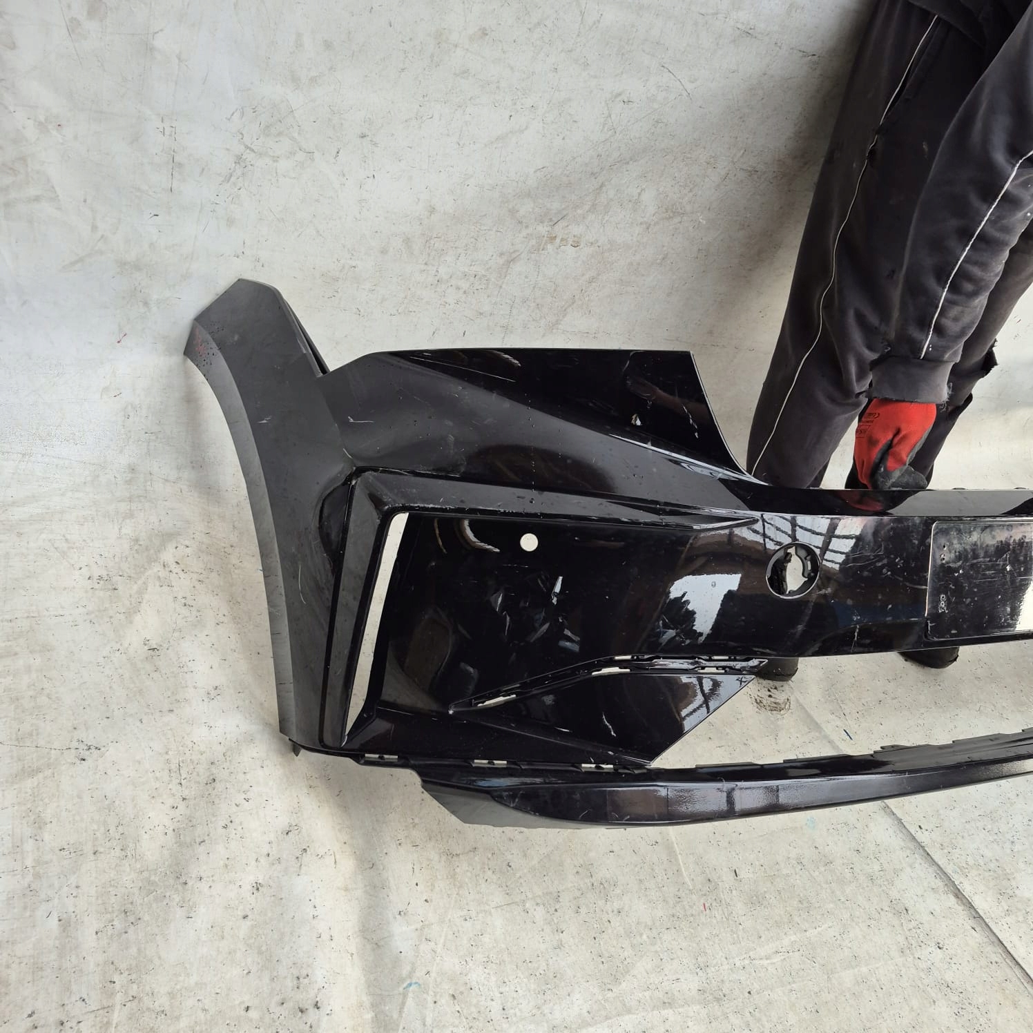 SKODA ENYAQ IV 20-> bumper front front PDC