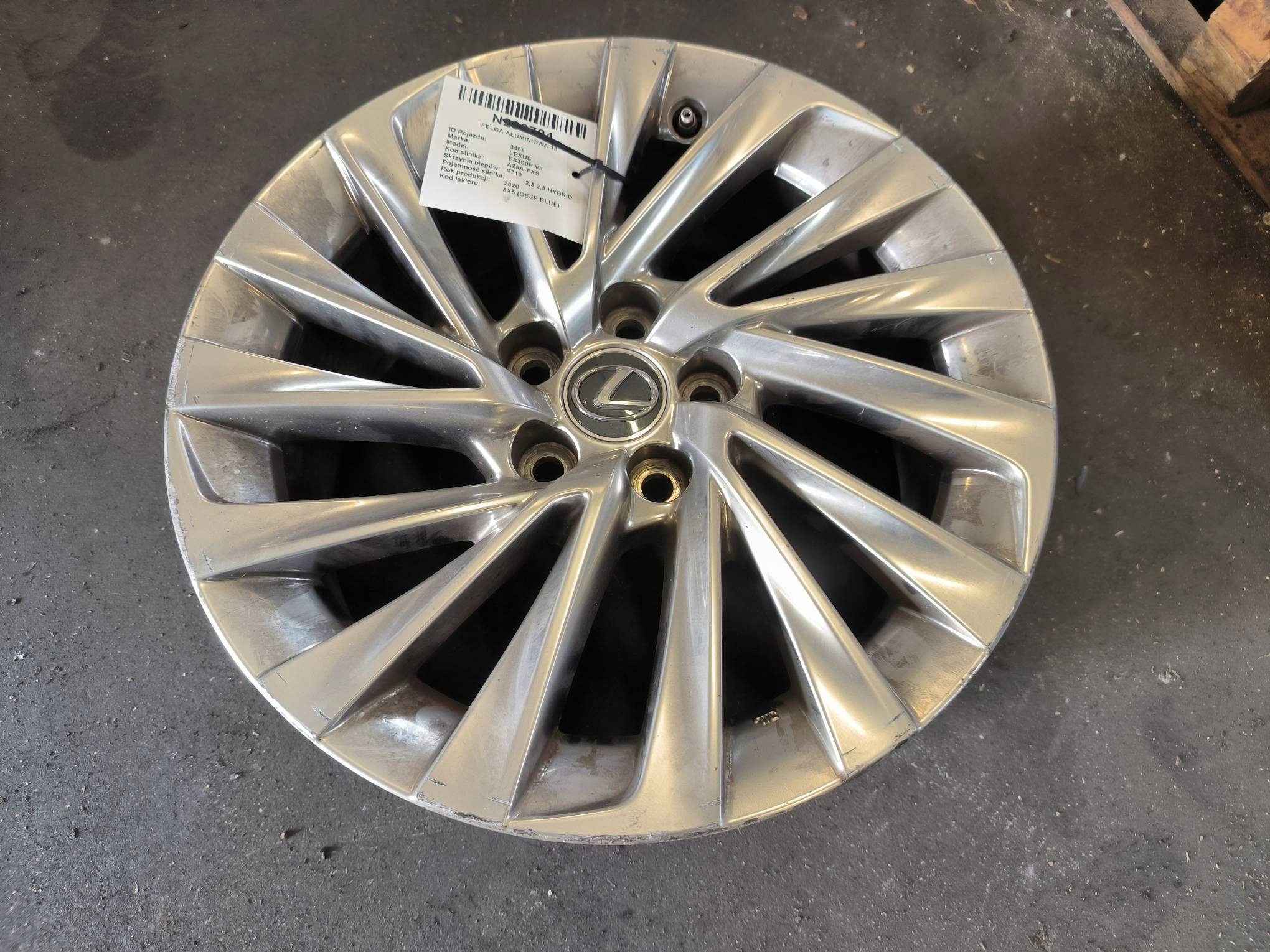 felni alumínium 18'' 5X114.3 LEXUS ES300H VII