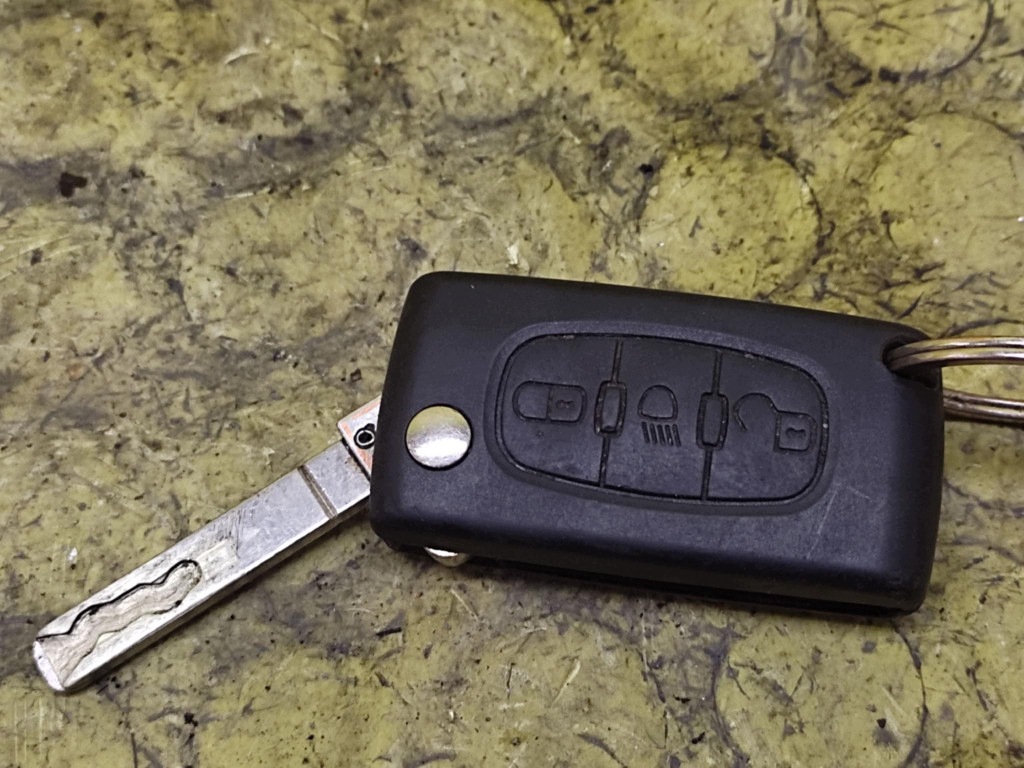 CITROEN C4 ignition key N0502455