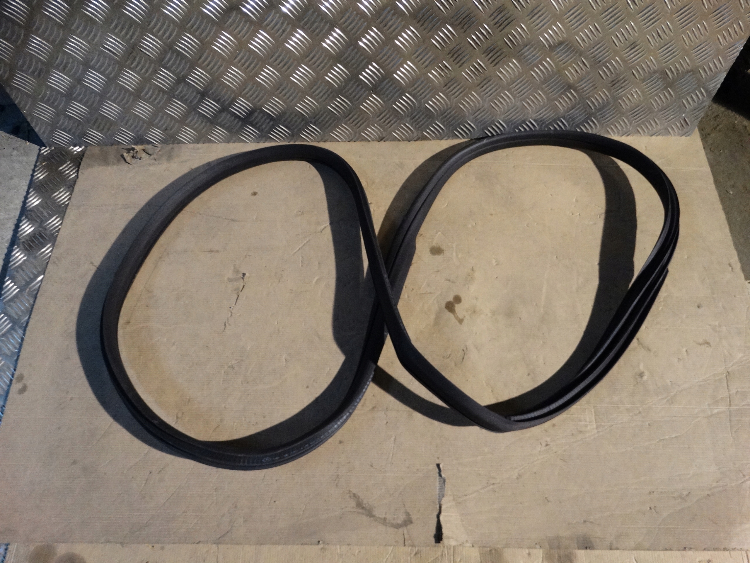 gasket door left front MERCEDES W257 W290 1