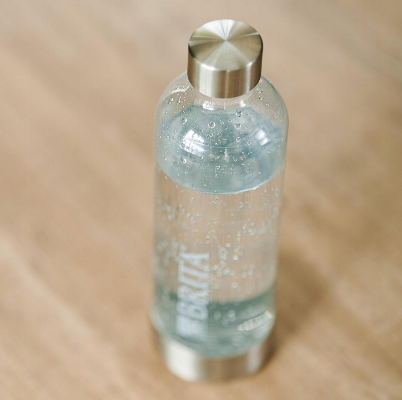 Zestaw cylinder CO2 + 2x Butelka do saturatora gazowania wody Brita SodaOne Kolor dominujący srebrny/szary