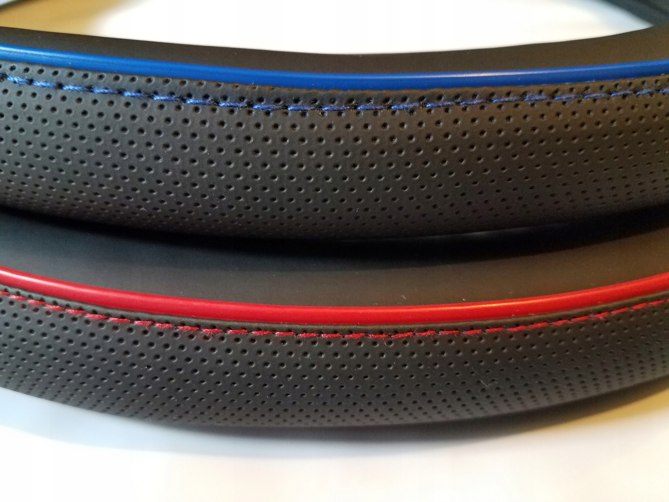 AUDI A3 8L 8P 8V A4 B5 B6 B7 B8 Q3 Q5 pokrowiec na kierownicę kolory