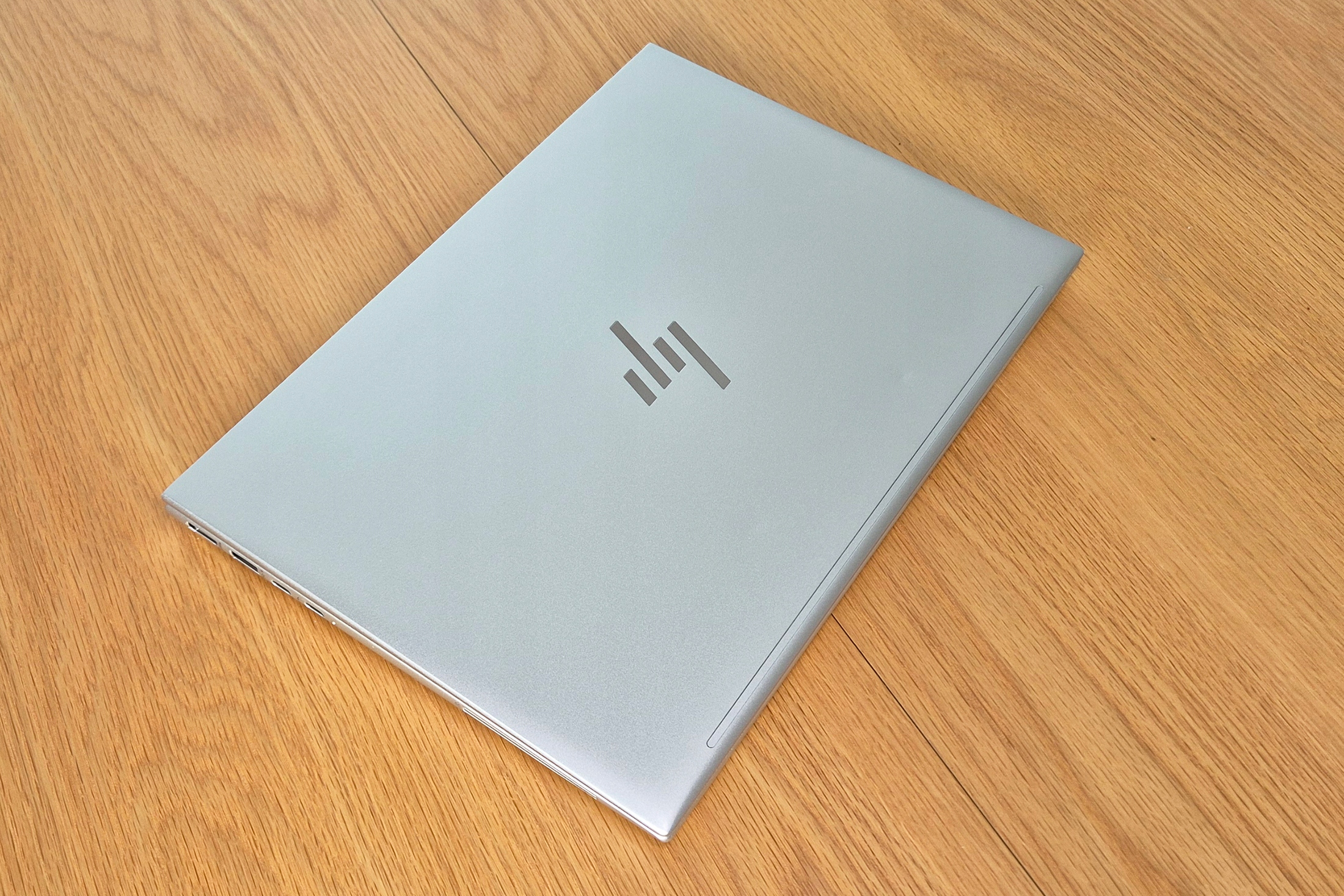 Laptop HP EliteBook 845 G10 14 " AMD Ryzen 5 16 GB / 512 GB srebrny **alu**