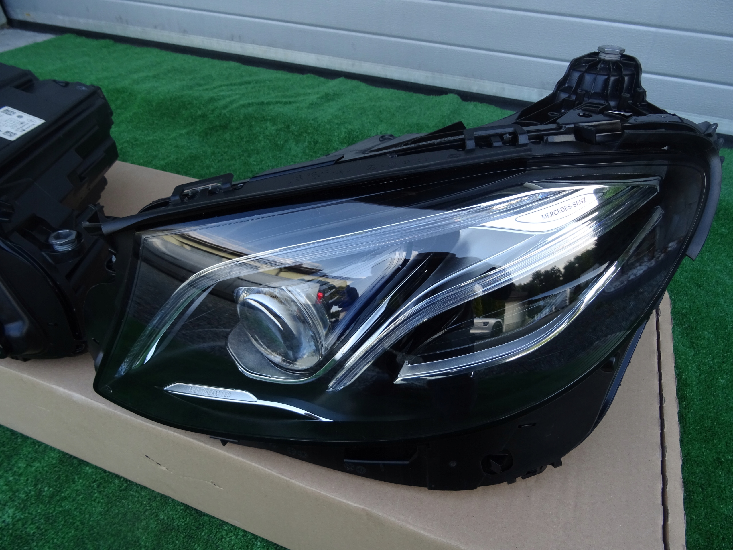 LAMPY PRZÓD MERCEDES E KLASA W213 MULTIBEAM EUROPA Typ samochodu Samochody osobowe