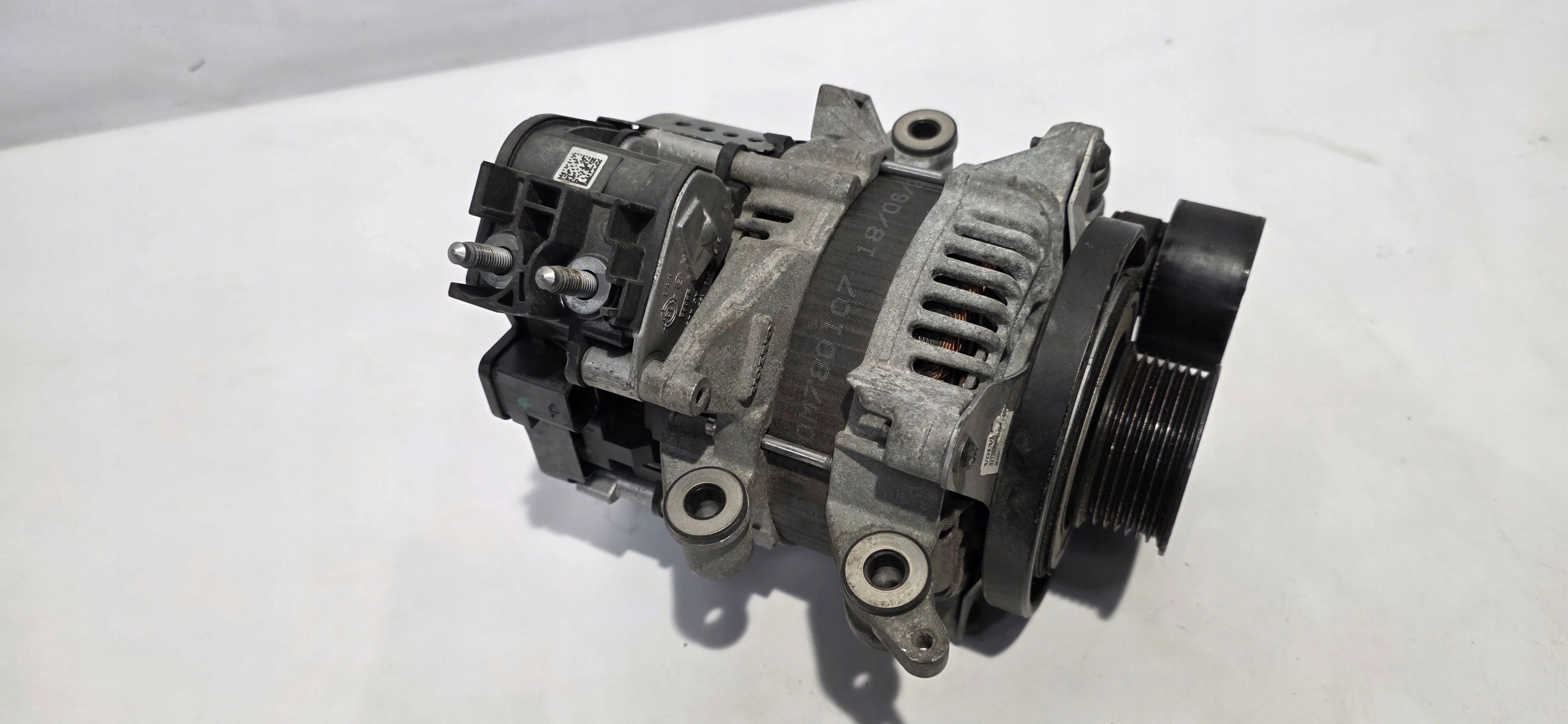 alternátor španovákem VOLVO XC60 II 17- originál 32139935