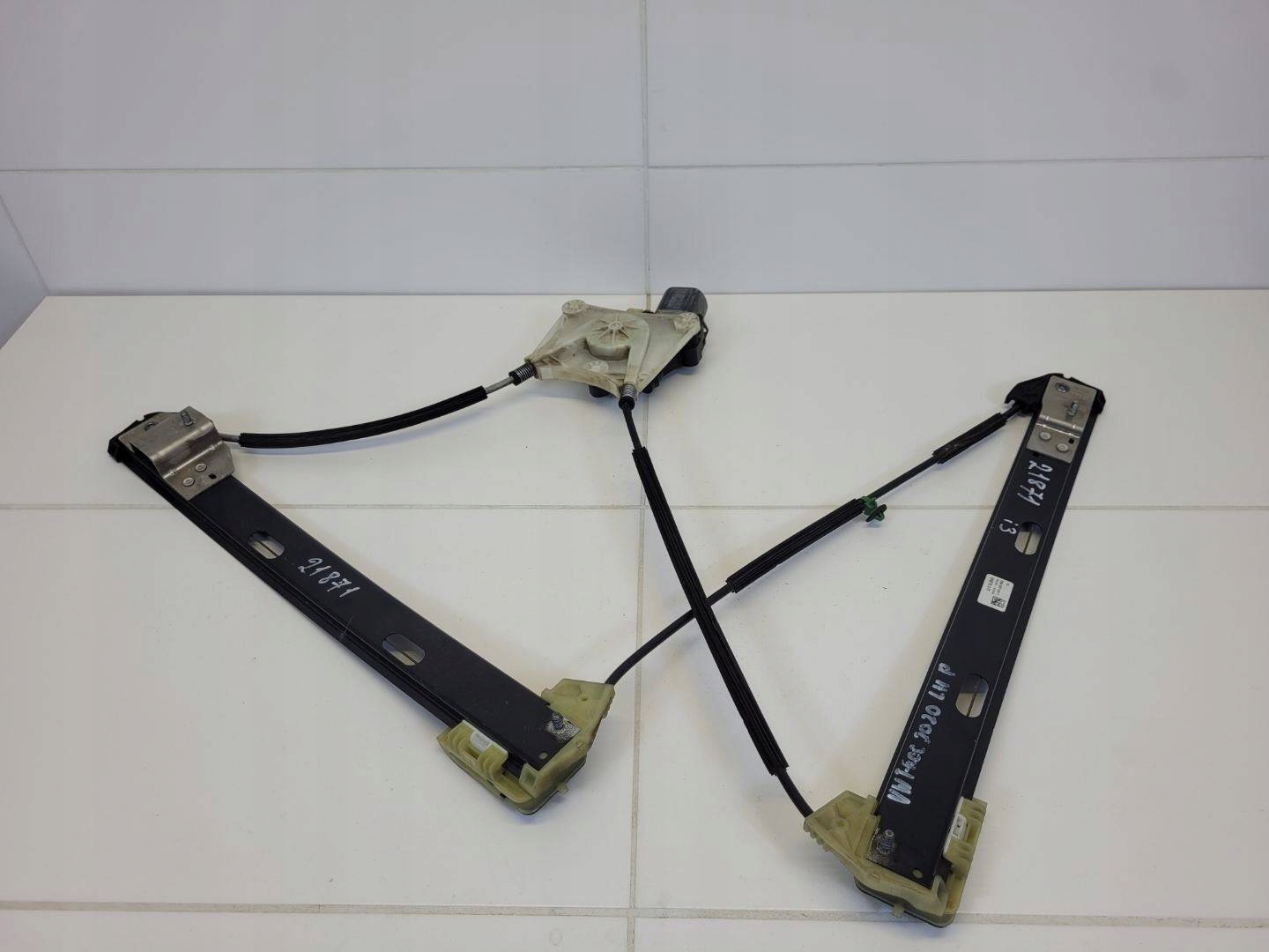 window regulator electrical front left side Volkswagen T-Roc 2019