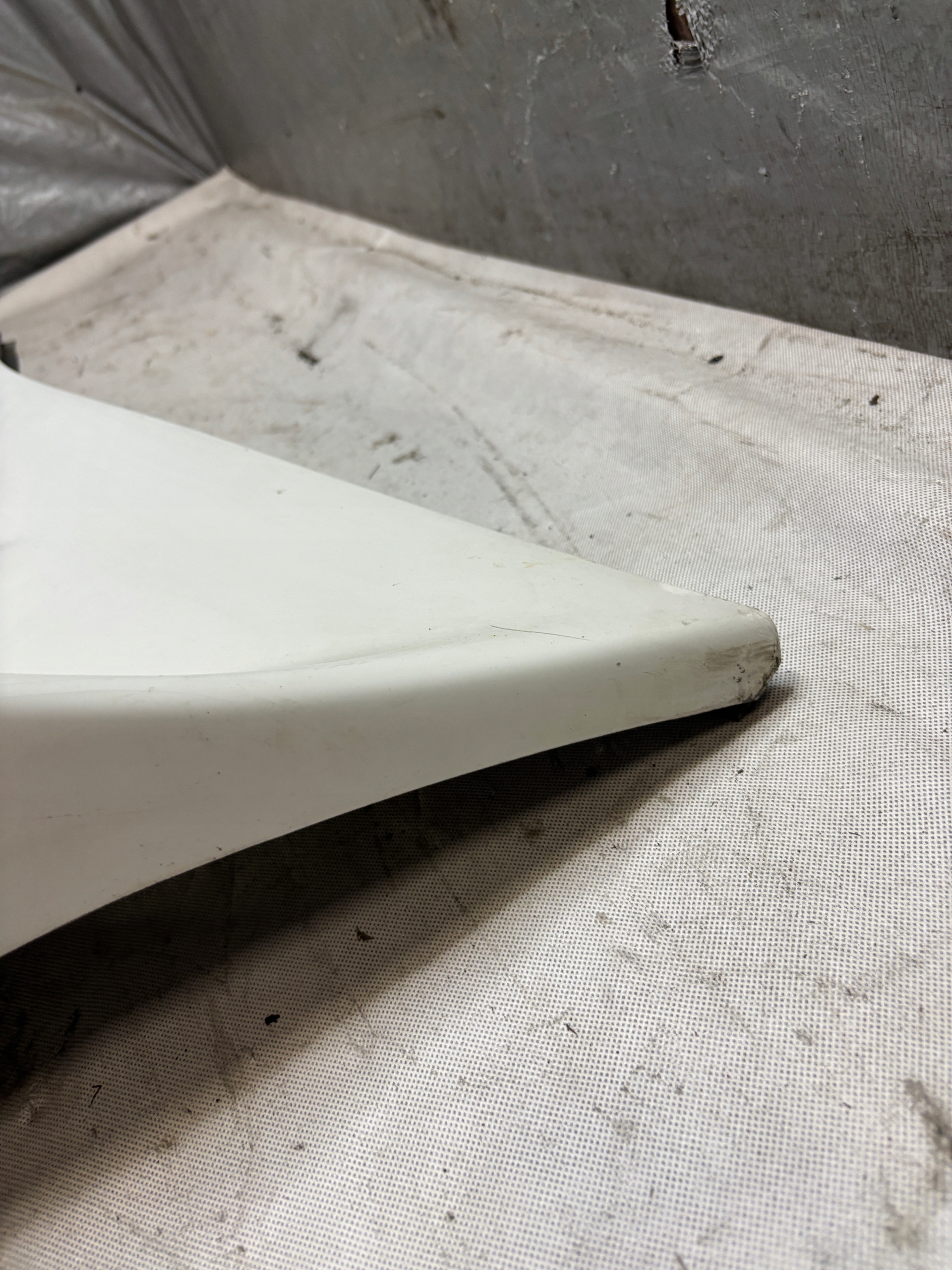 corner bonnet hood cabs right Iveco Stralis 504096162