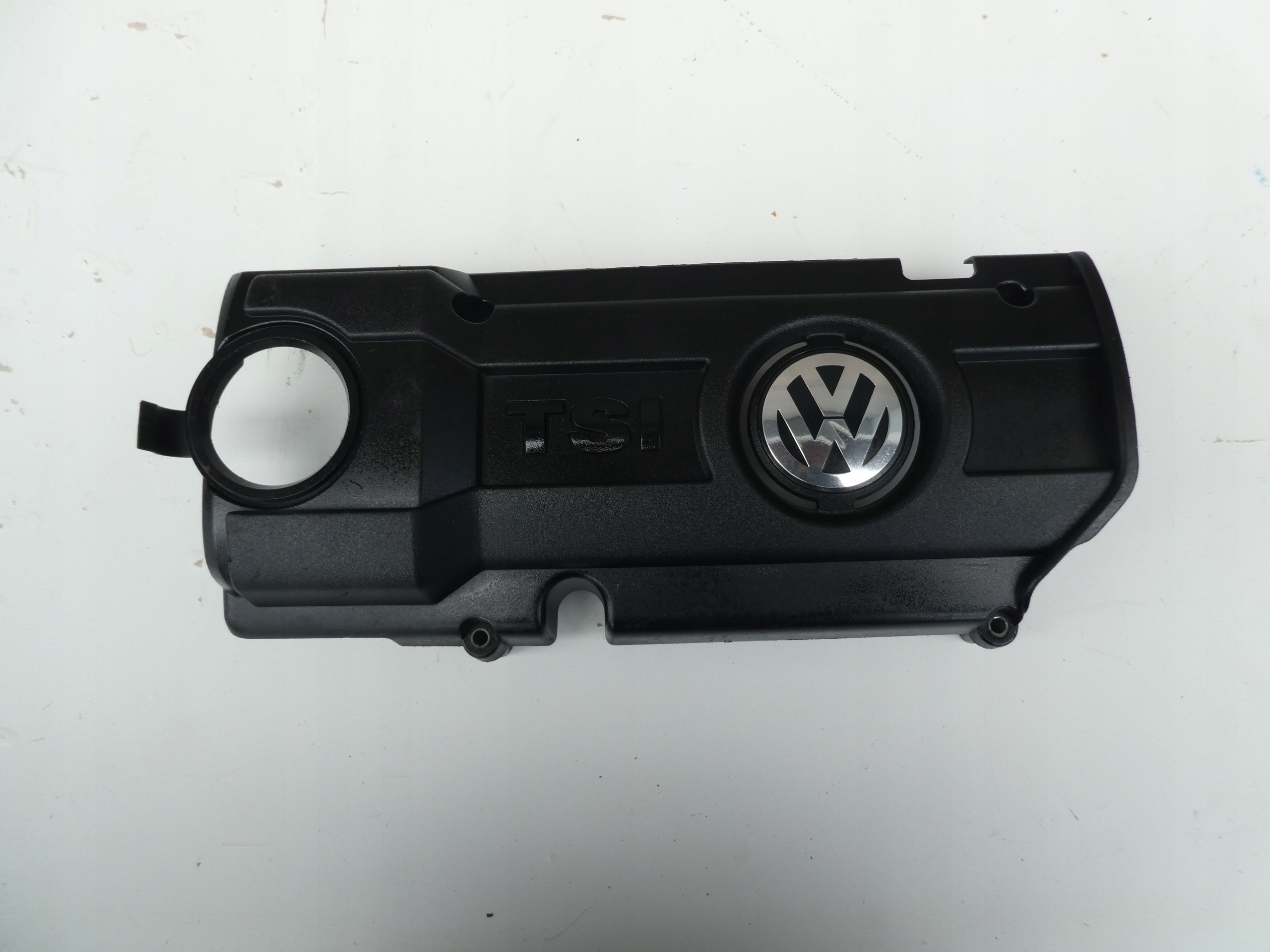 VW GOLF 1.4 TSI engine housing cover 03C103925AM