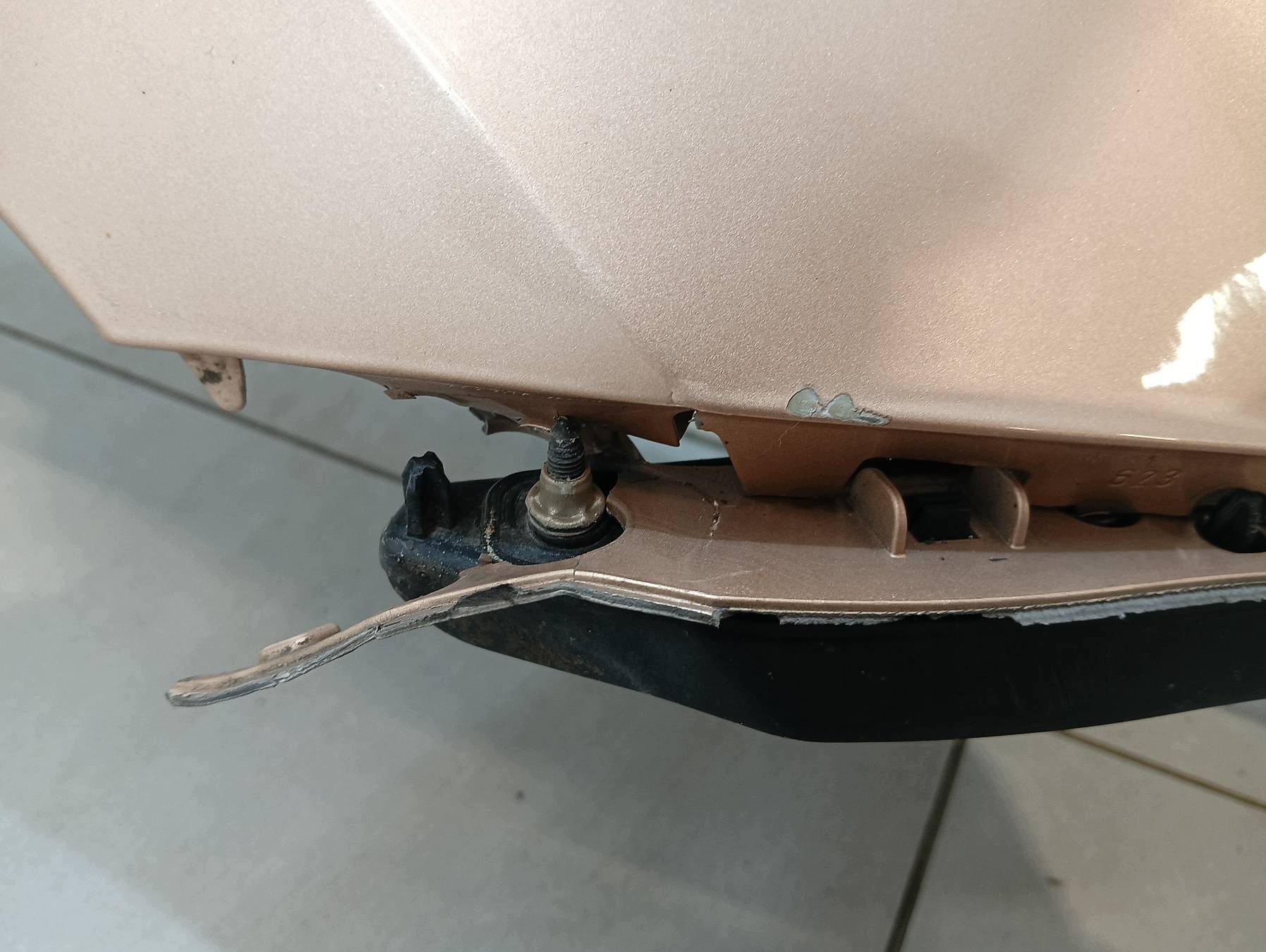 fender right front LS4Y damaged Seat Ibiza V (2017-)
