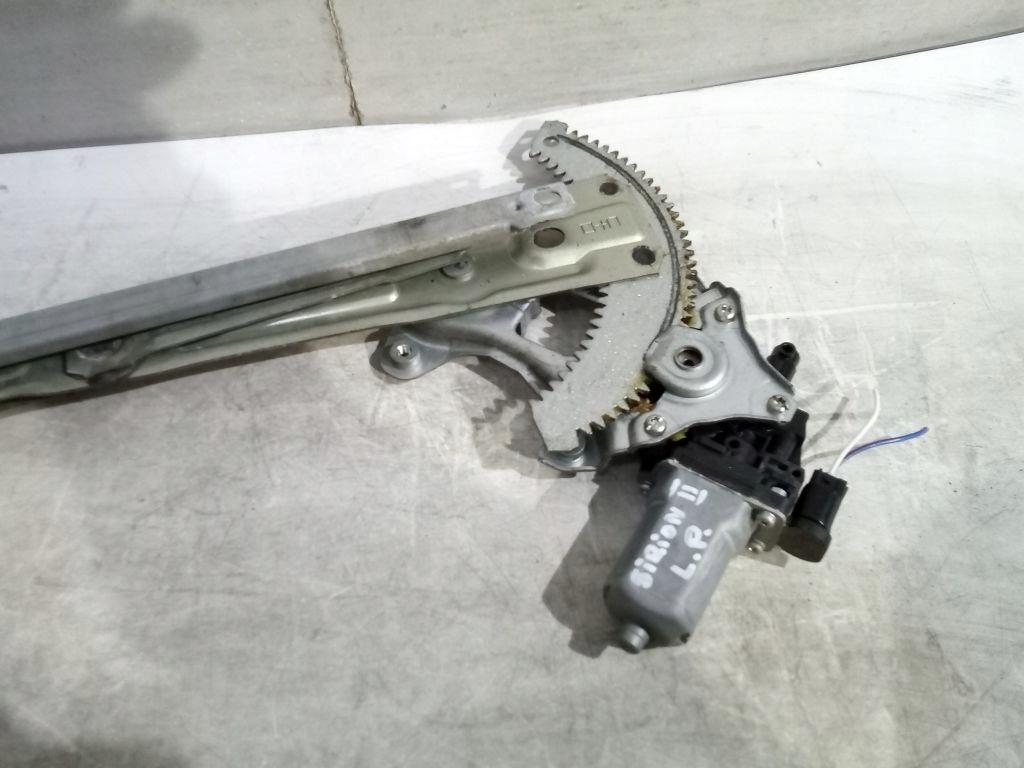 Daihatsu Sirion II 2 window regulator left front
