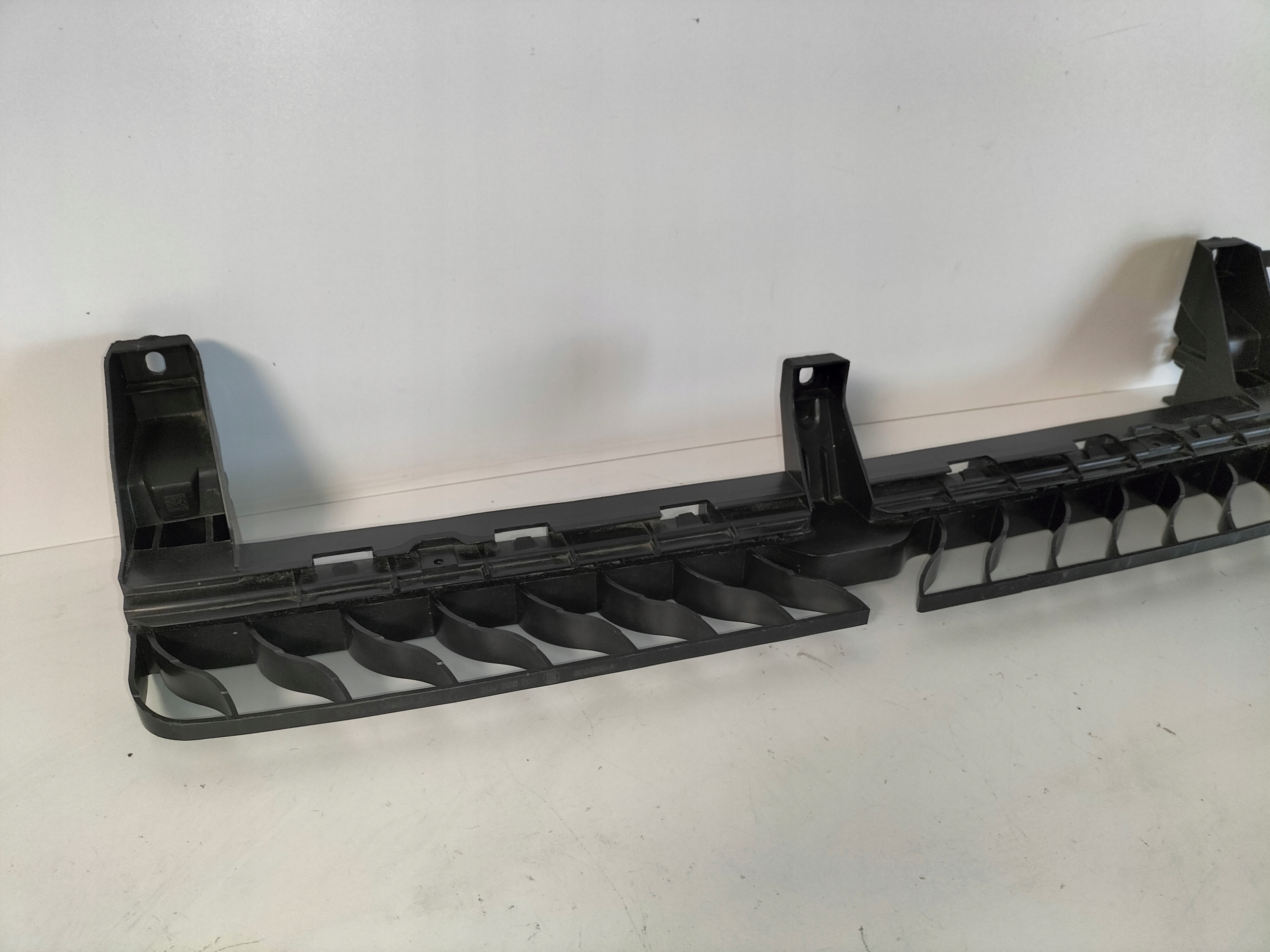 Support montage pare-chocs Avant Moyenne Console Grille/masque VW TAOS 20