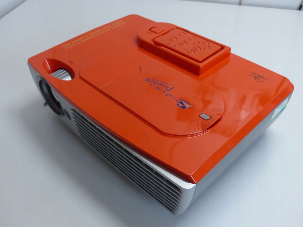 PROJEKTOR RZUTNIK Sahara 2000 ANSI HDMI KINO DOMOWE XBOX NATYWNA 1024x768 Model DP-3601