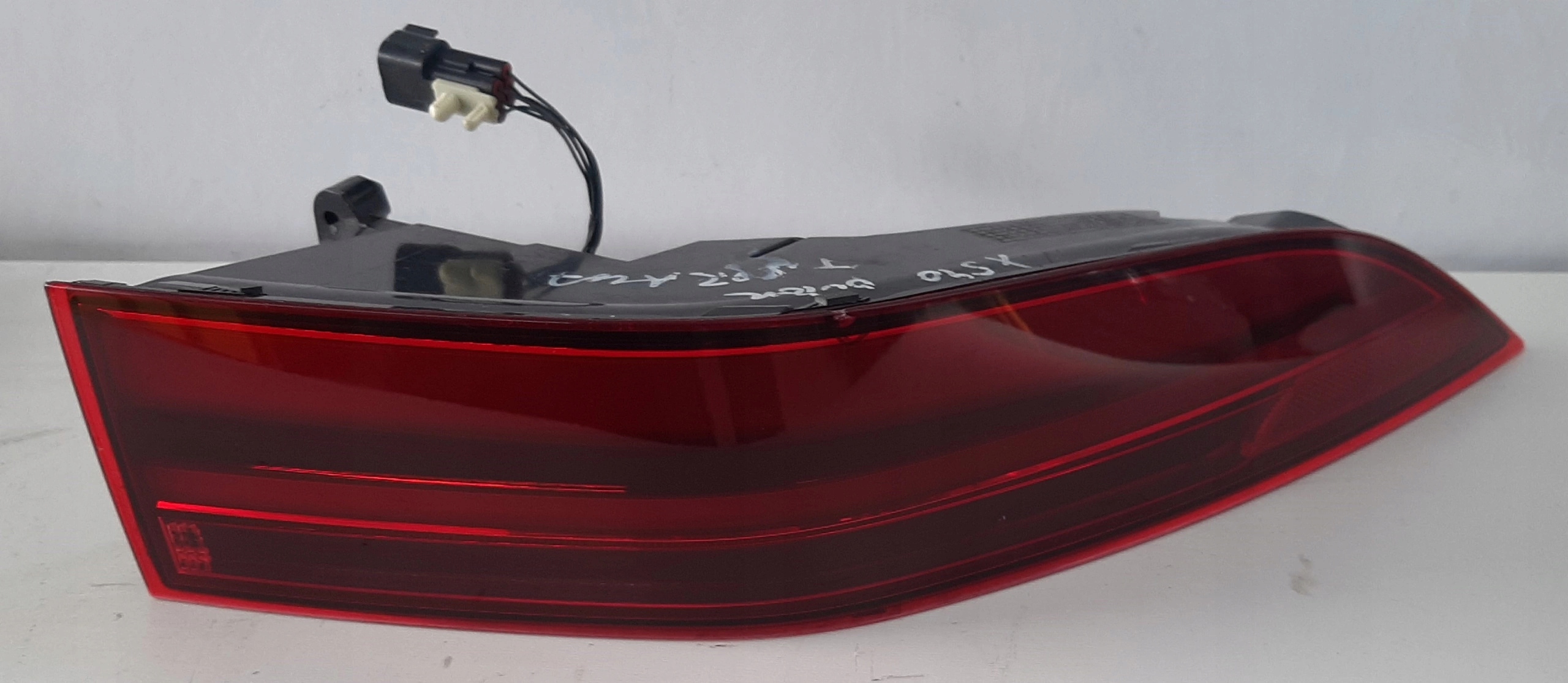 JAGUAR E-PACE 17- light rear part rear right LED EUROPA originál