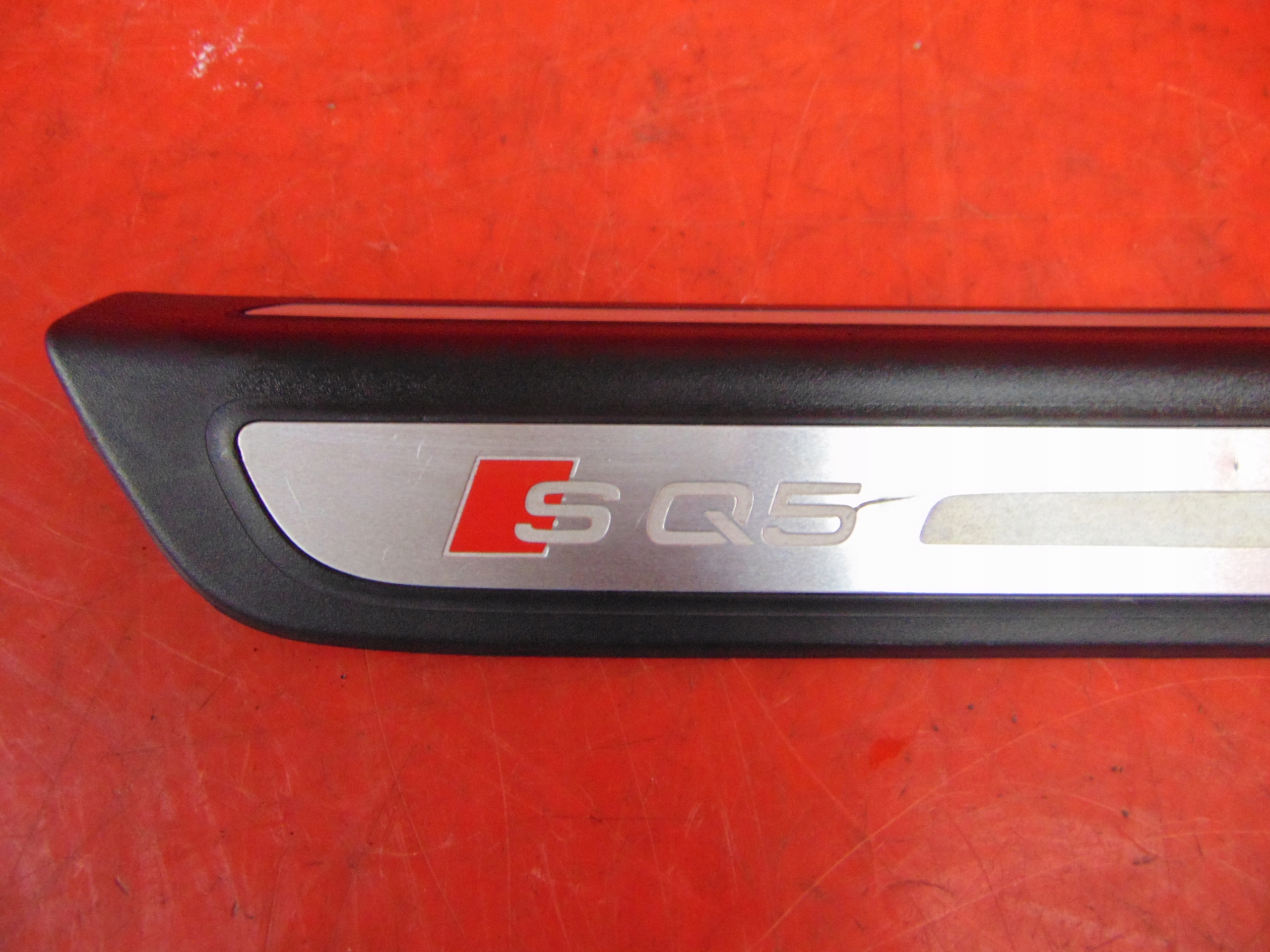 AUDI SQ5 Q5 8R moulding cap threshold right front