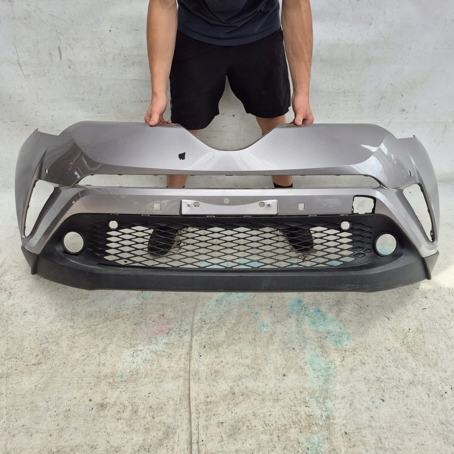 TOYOTA C-HR and 1 16-19 bumper front front 4XPDC