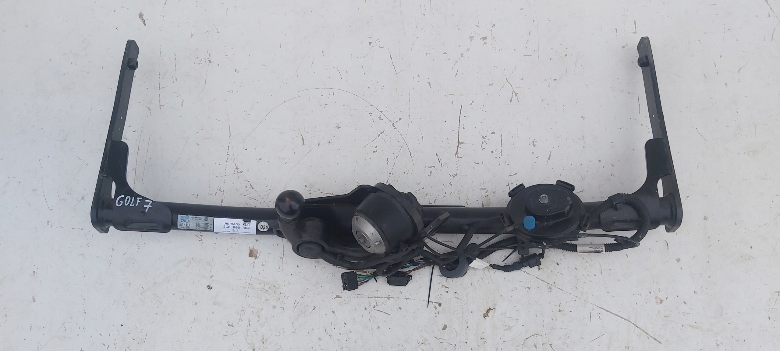 VW GOLF VII 5G0803880 HAK HOLOWNICZY