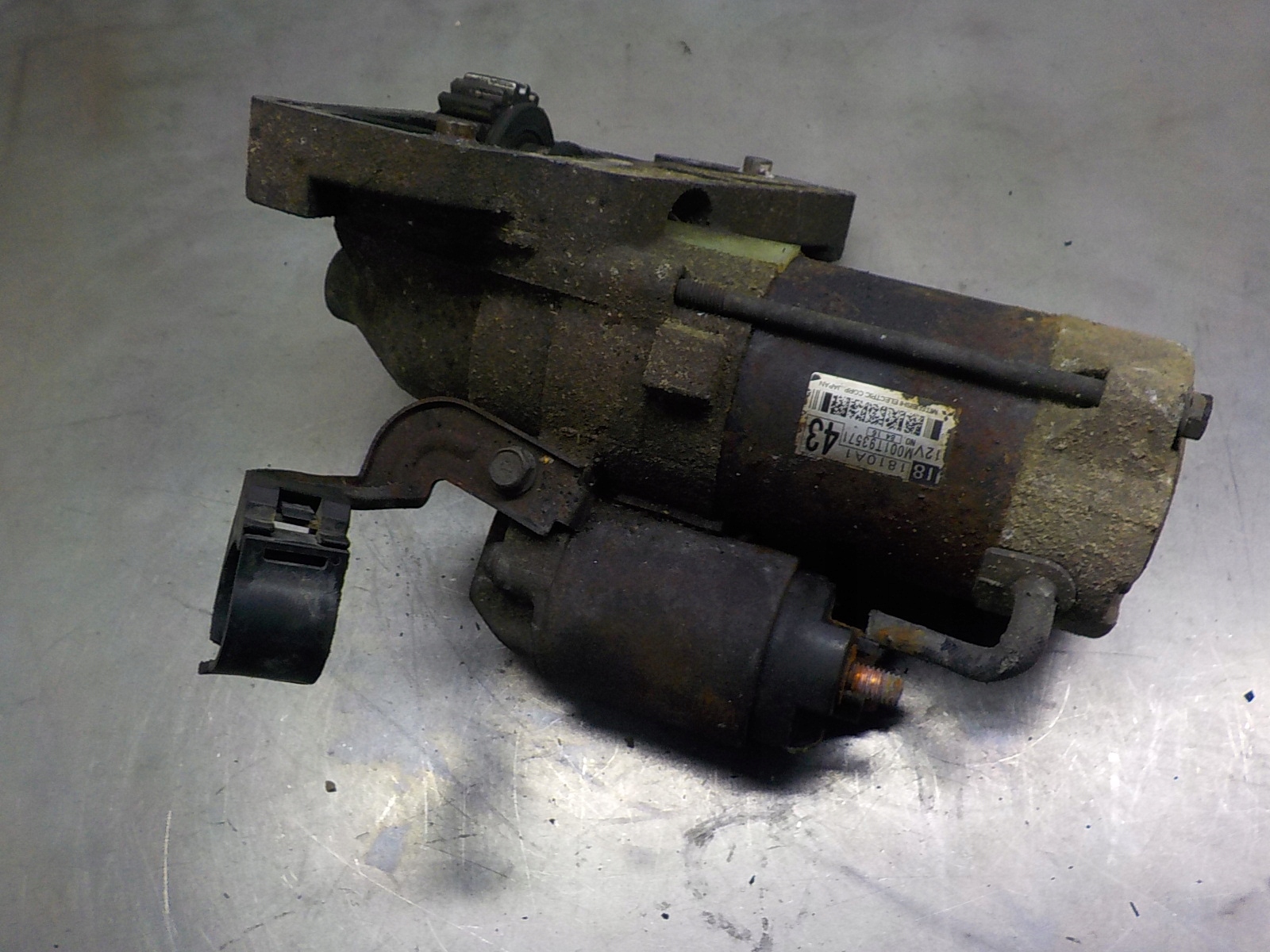 MITSUBISHI LANCER VIII 2.0 DID starter M001T93571