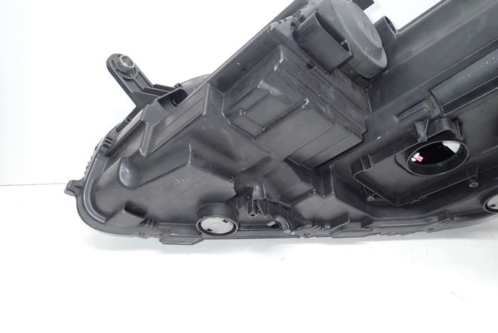 VW PASSAT B7 XENON LED reflektor droite feu 3AB941752