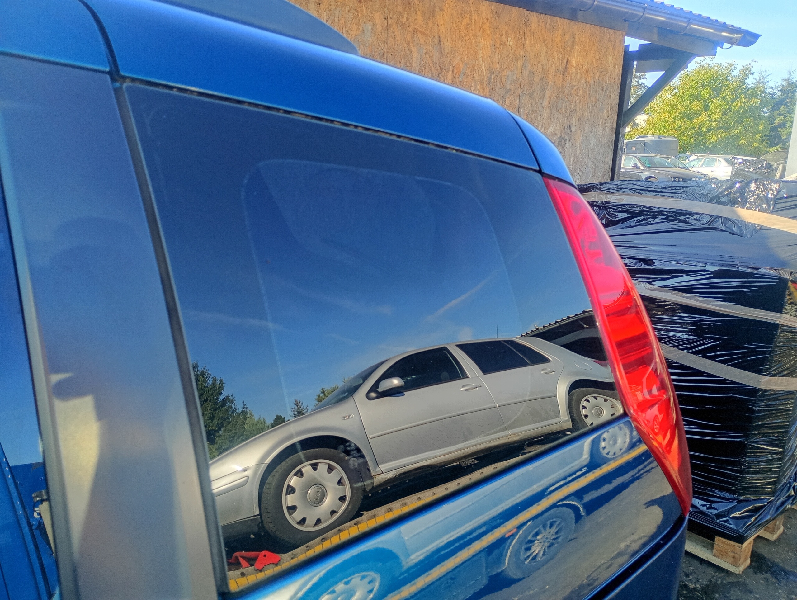 okno bočné karoséria ľavá zadná zadok Mazda 5 V 05-10