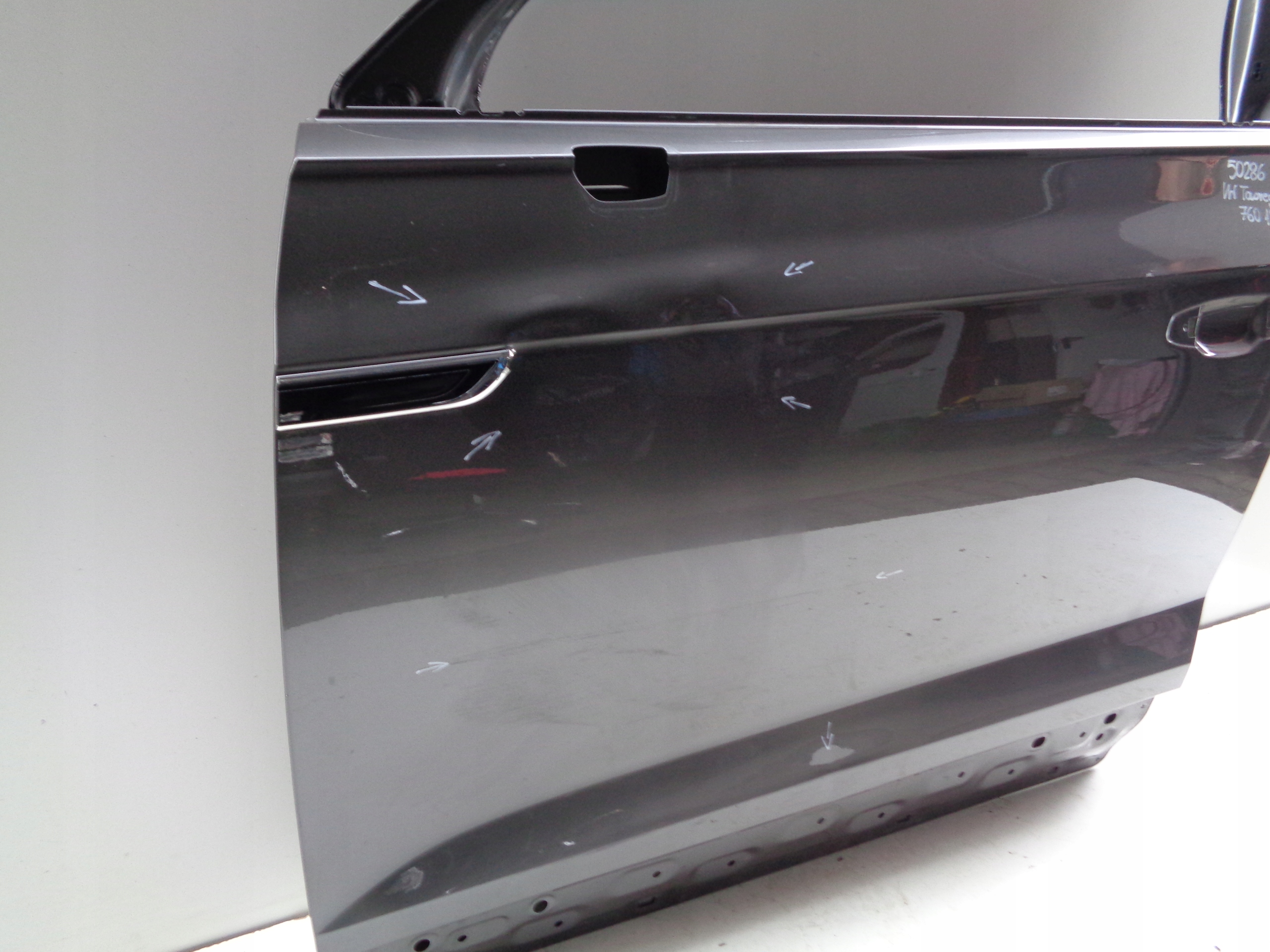 door left front VW TOUAREG III 760 18- NR 50286