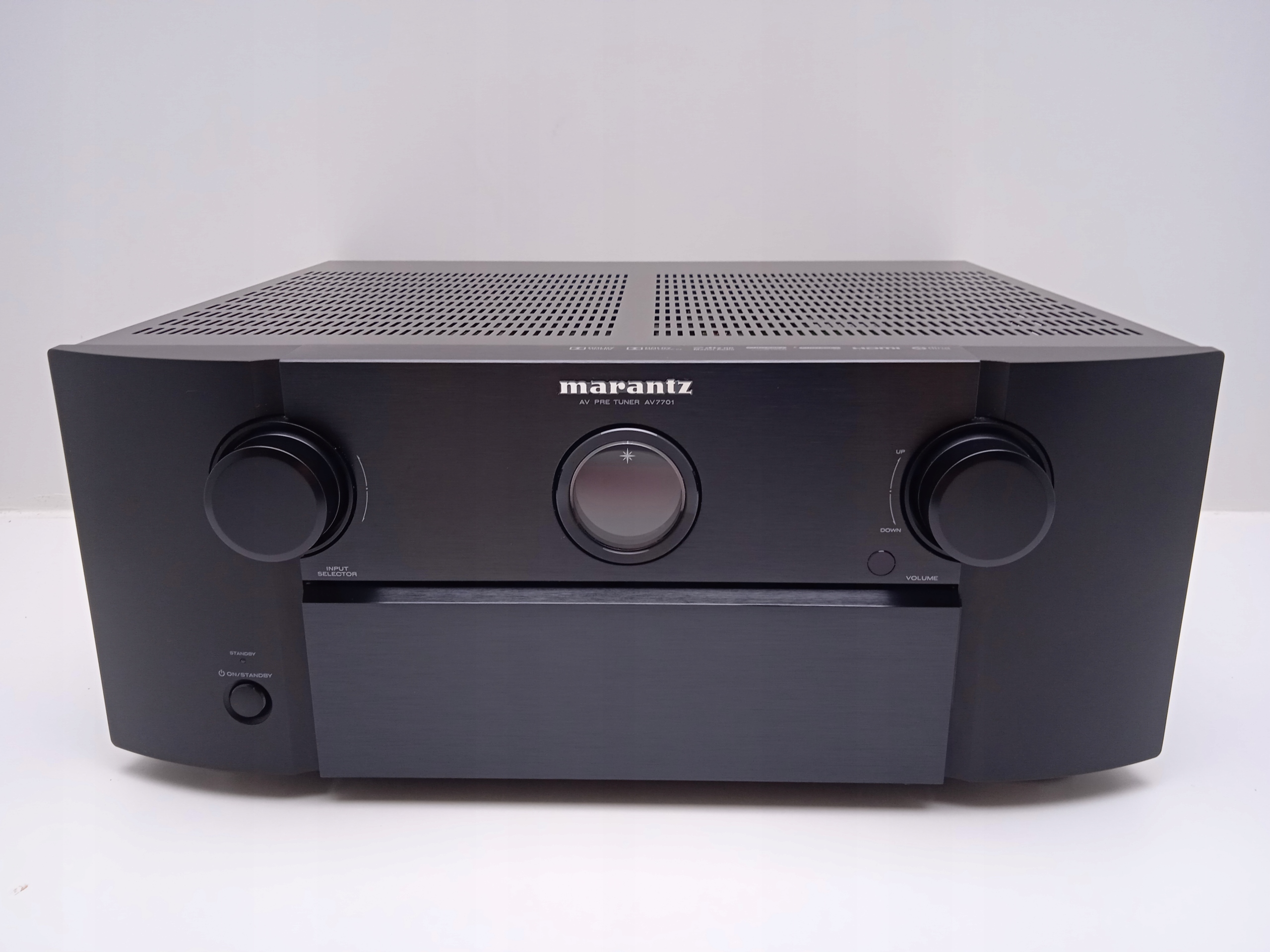 Przedwzmacniacz Marantz AV7701