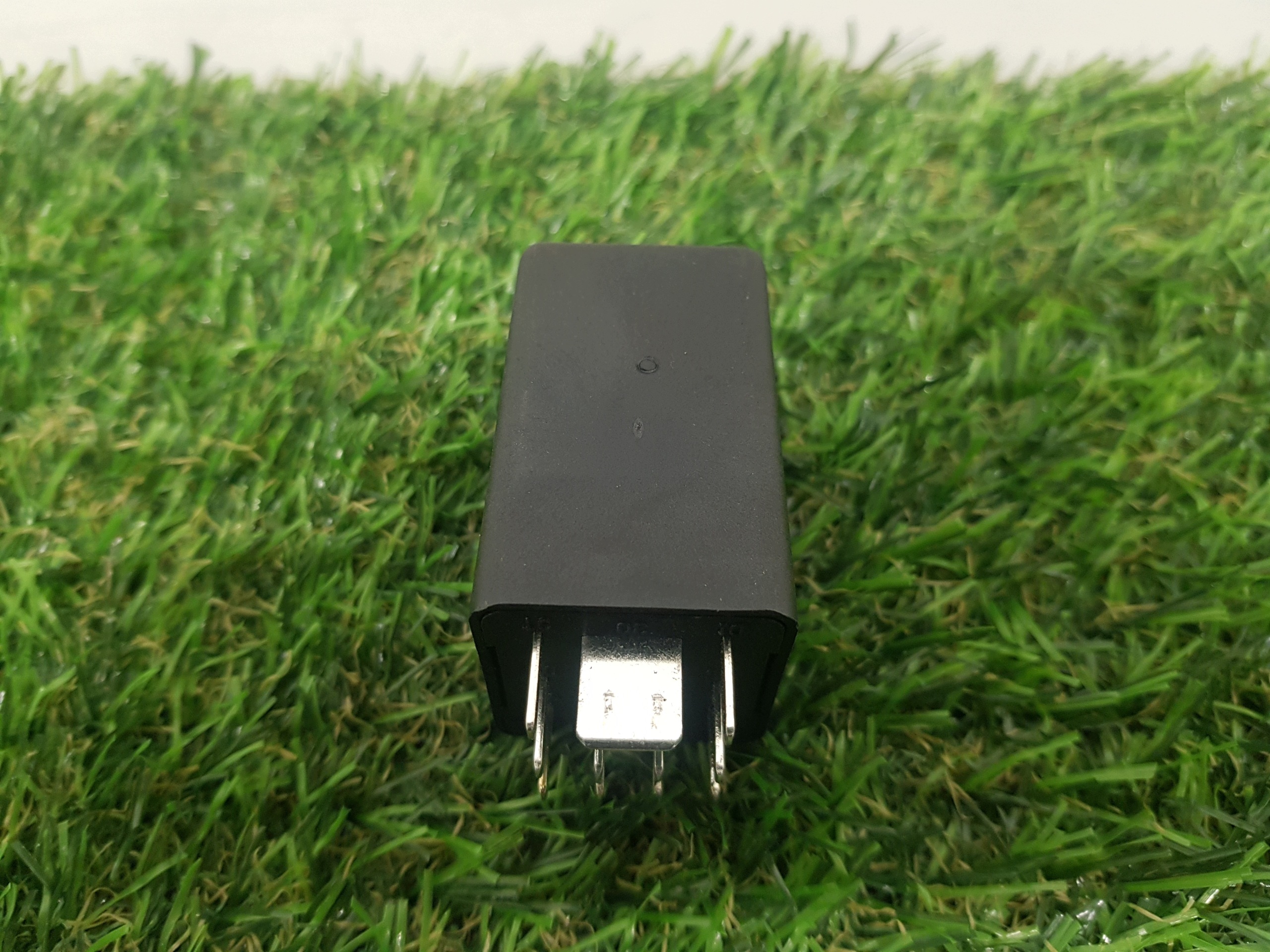 relay plugs ZAROWYCH 639 AUDI Q7 0281003029