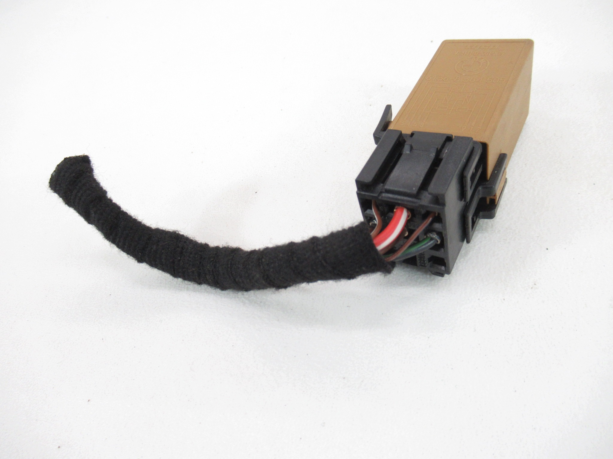 relais wischer BMW e36 e38 e39 e46 e53 e60 e61 e83 connector contact TYCO