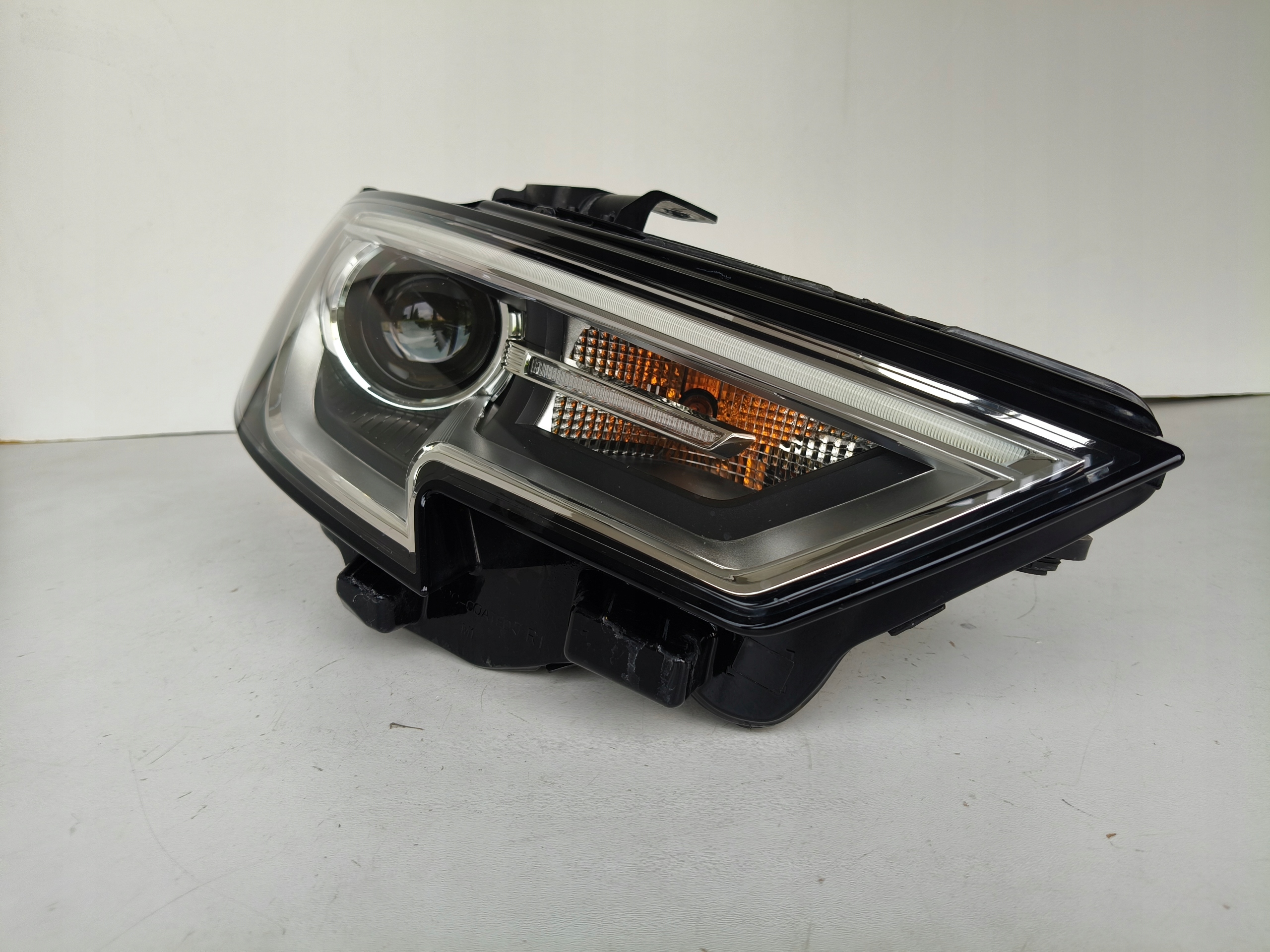 light right REFLEKTOR AUDI A3 8V 8V0 16- LIFT XENON LED