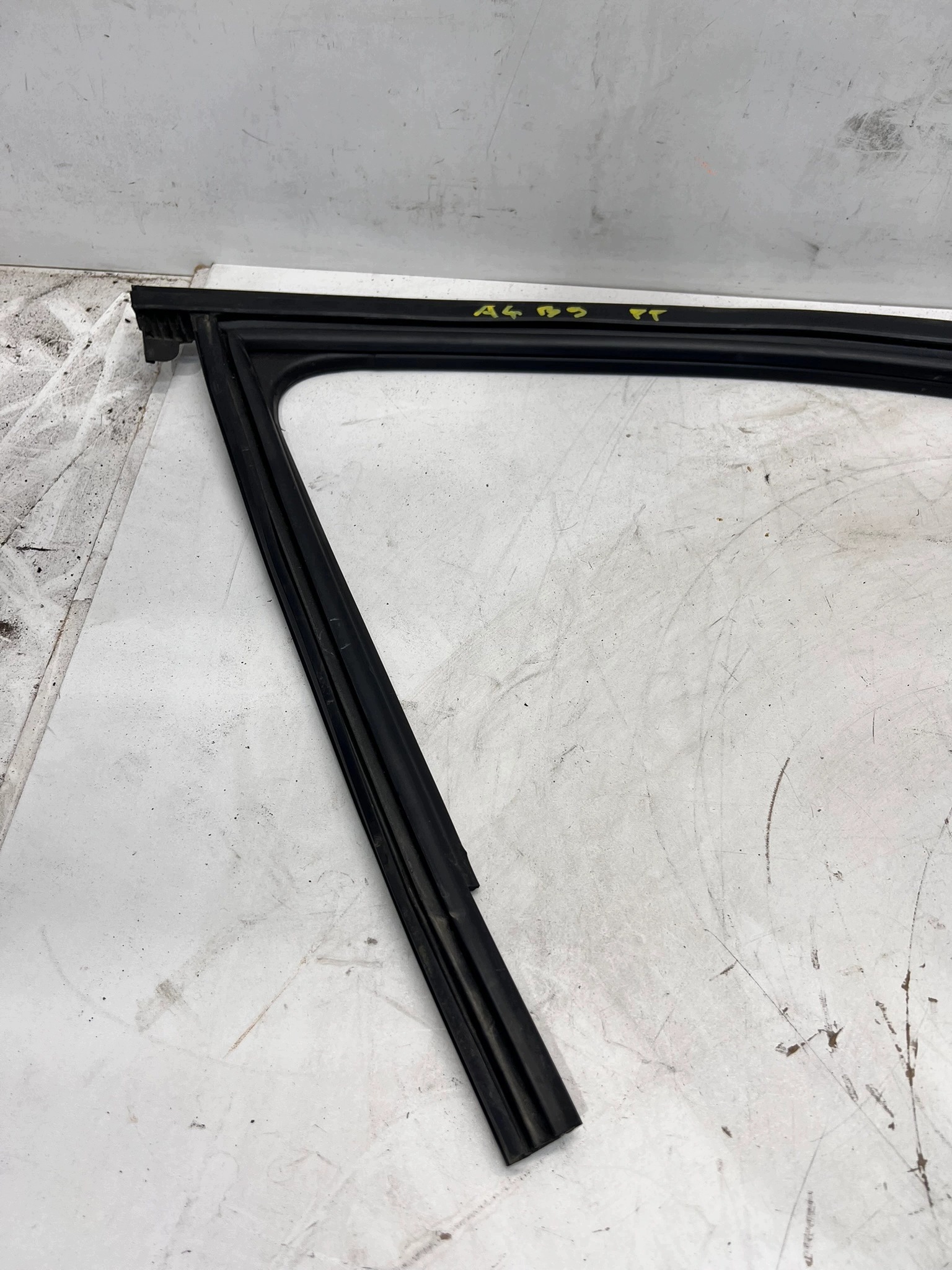 gasket moulding door right front AUDI A4 B9 8W0837440D