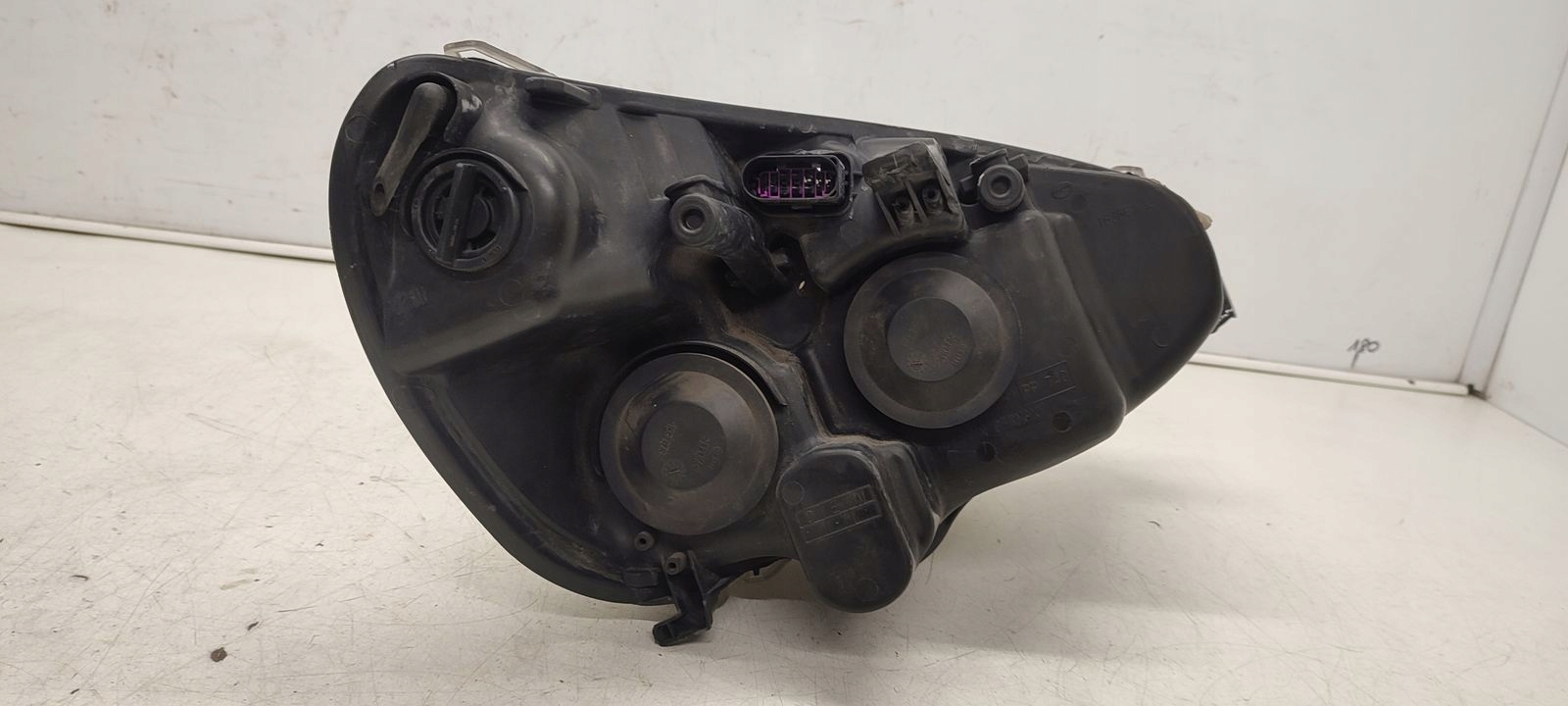 light front front left Ford S-MAX