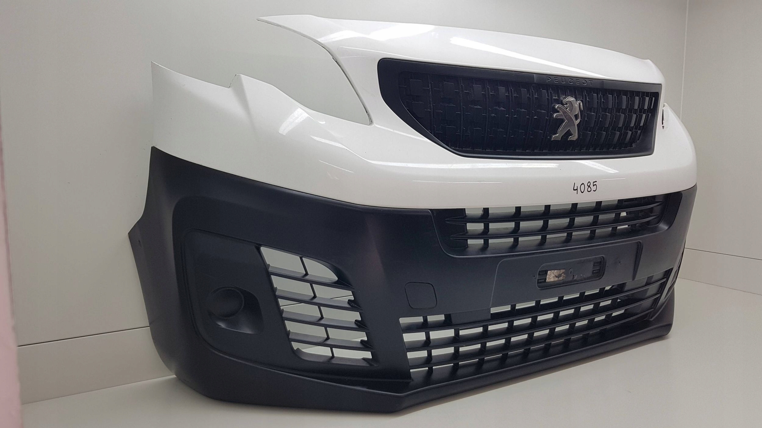 PEUGEOT EXPERT 2016 - bumper front 9808639977