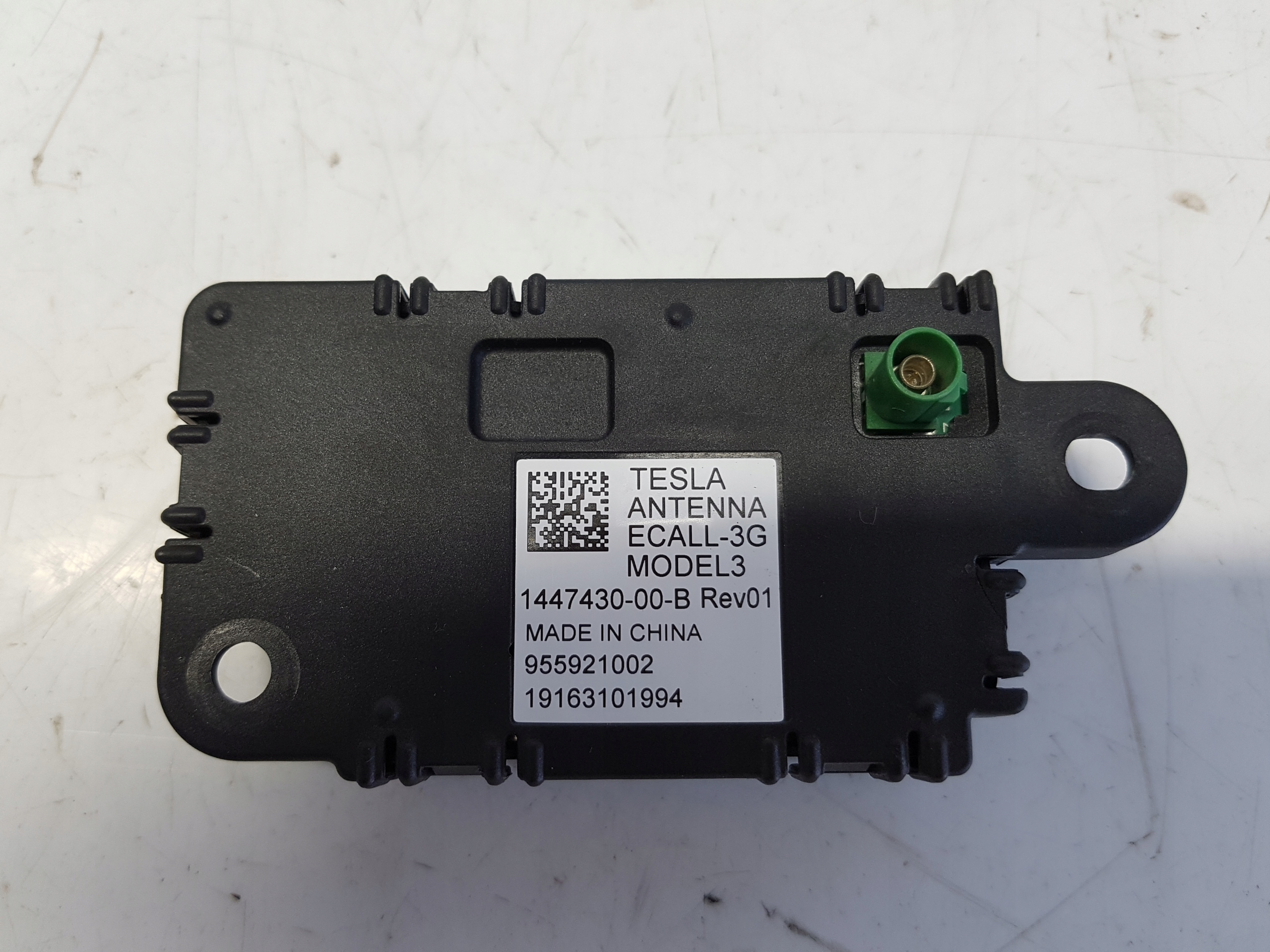 TESLA MODEL III 3 Y module amplifier anteny