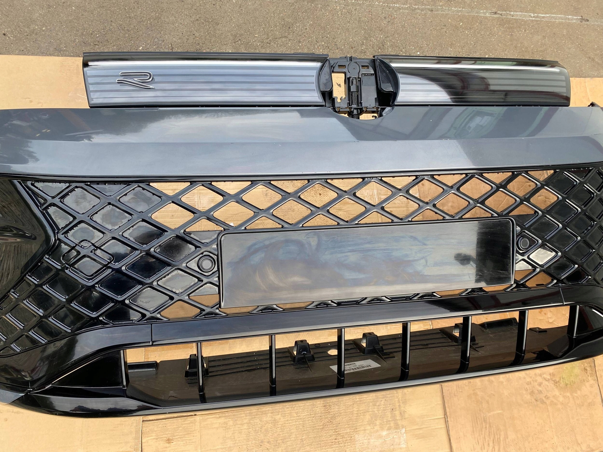 VW TIGUAN III 571 R-LINE complete bumper front front LED PDC BLACK LC7Q