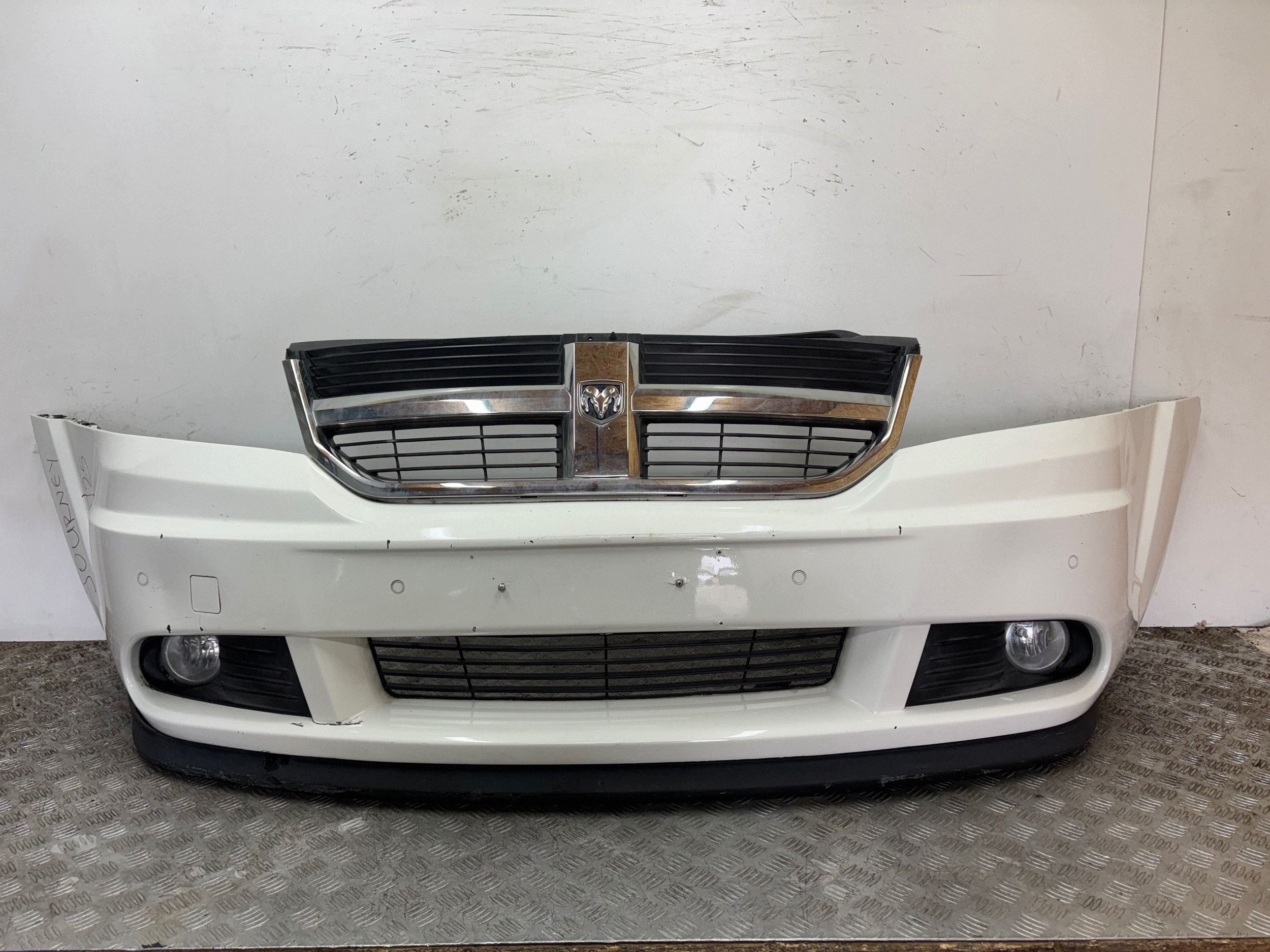 nárazník předek přední DODGE JOURNEY