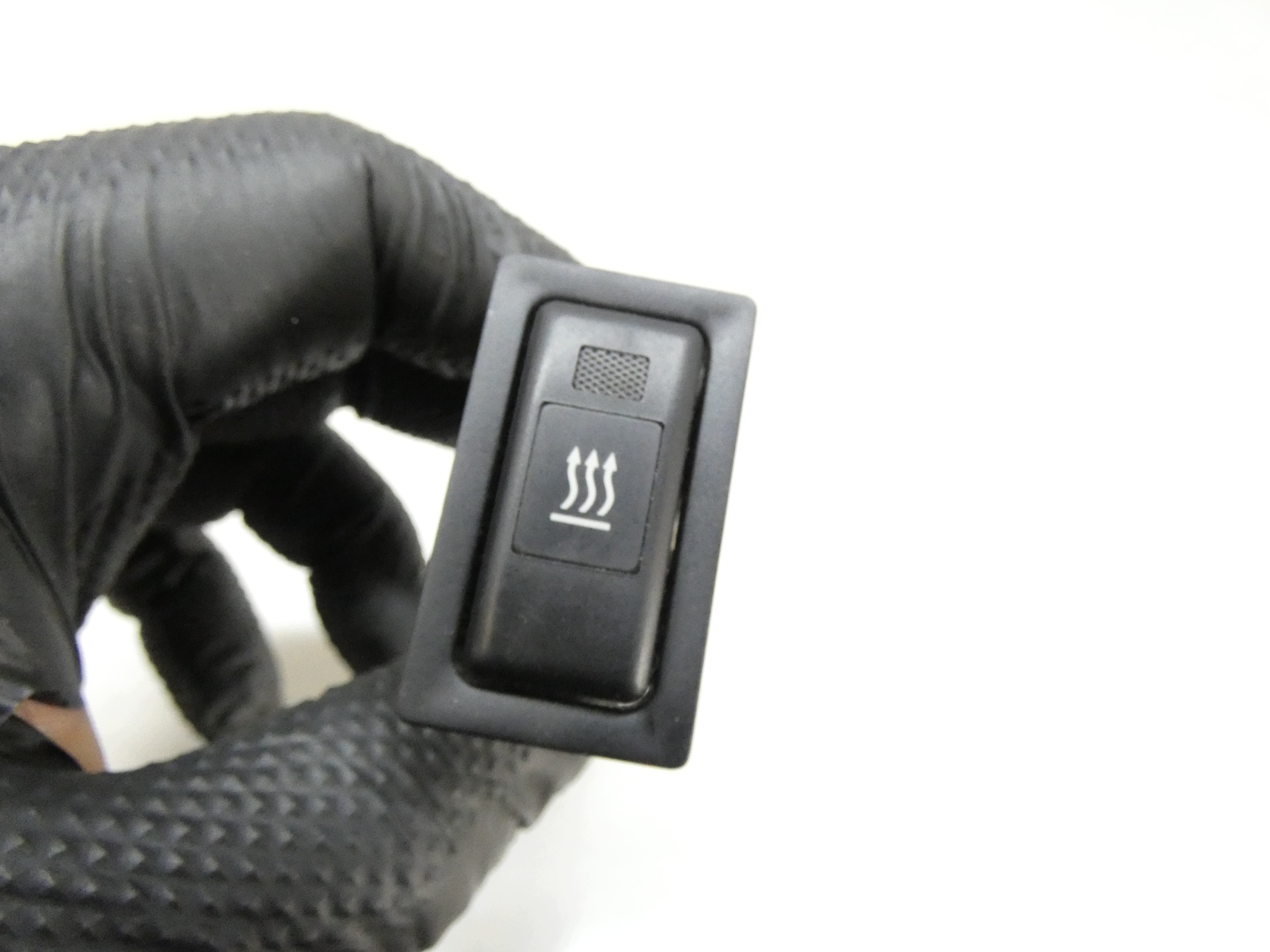 switch button heating windows rear part TOYOTA AVENSIS T25 03-09 153337