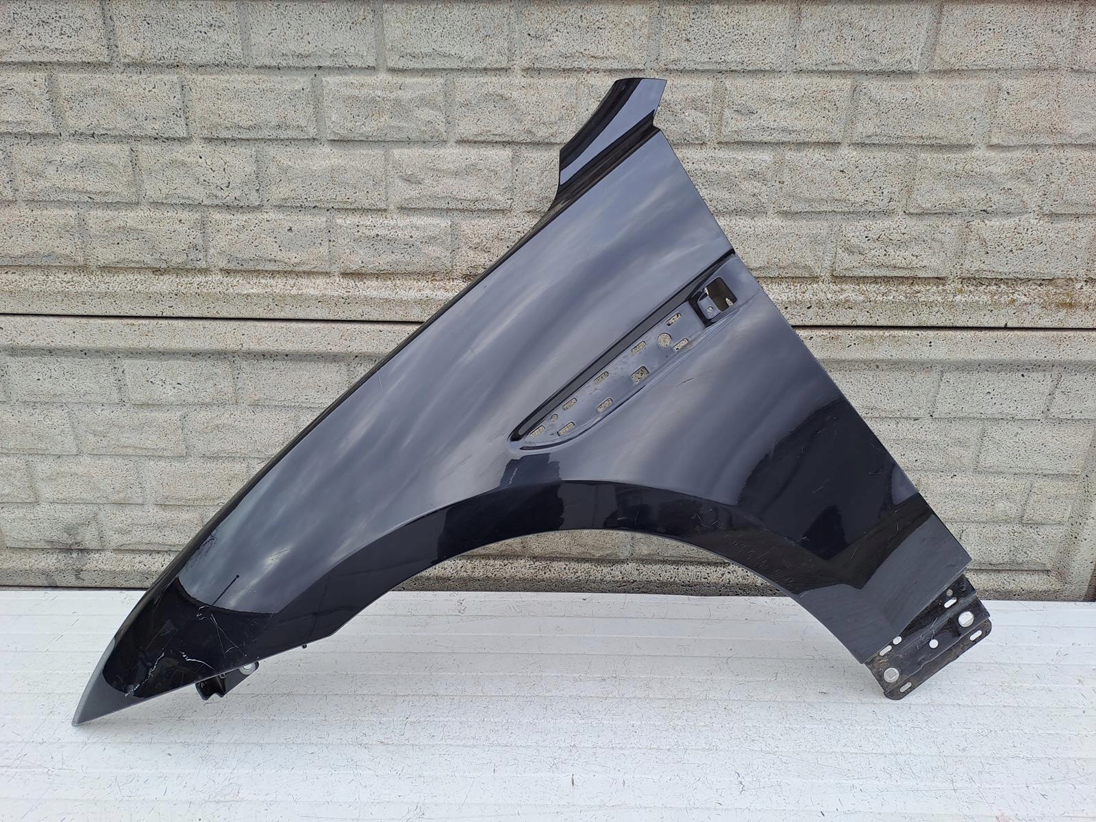 JAGUAR F-PACE FPACE КРИЛО ЛІВИЙ ПЕРЕДНІЙ