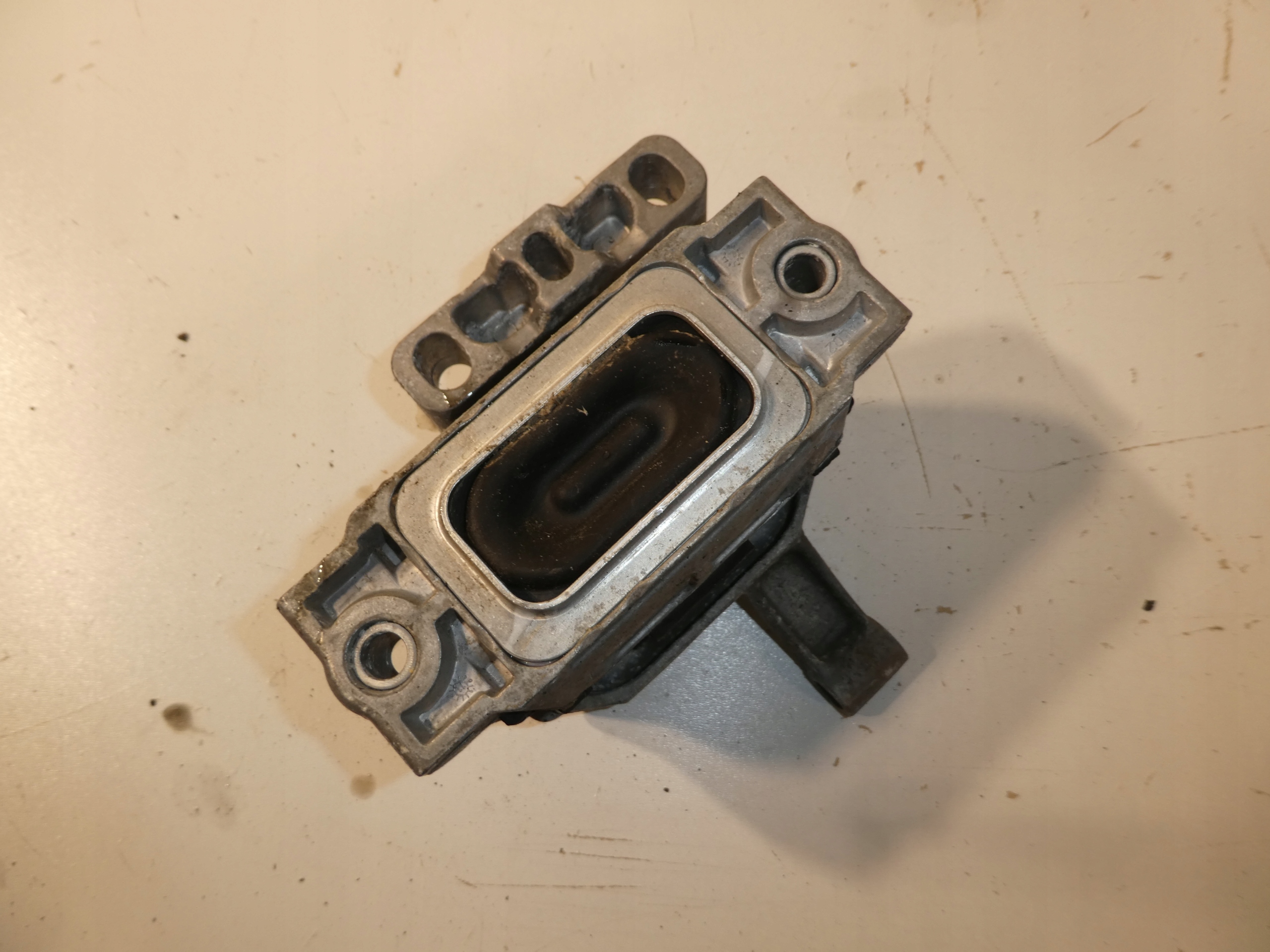 engine mount VW TIGUAN 5N0199262F