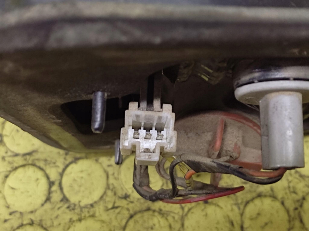 HYUNDAI H1 light right rear part to the bonnet
