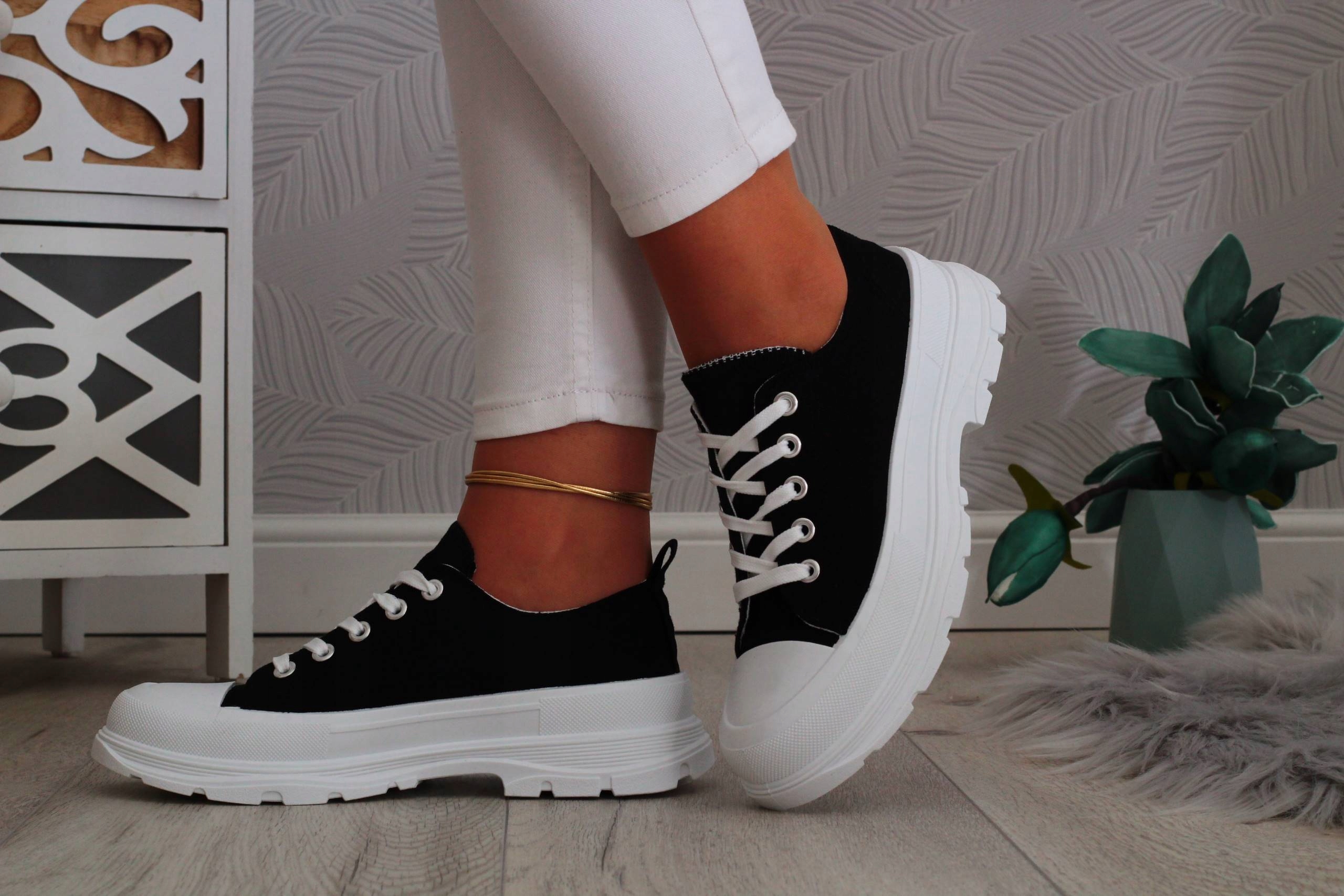 BUTY TRAMPKI DAMSKIE SPORTOWE LEKKIE ADIDASY Rozmiar 37