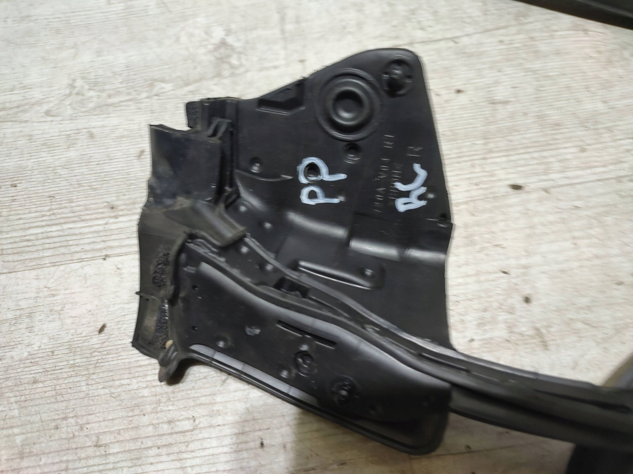 Lexus RC 2019 front side right rubber gasket door