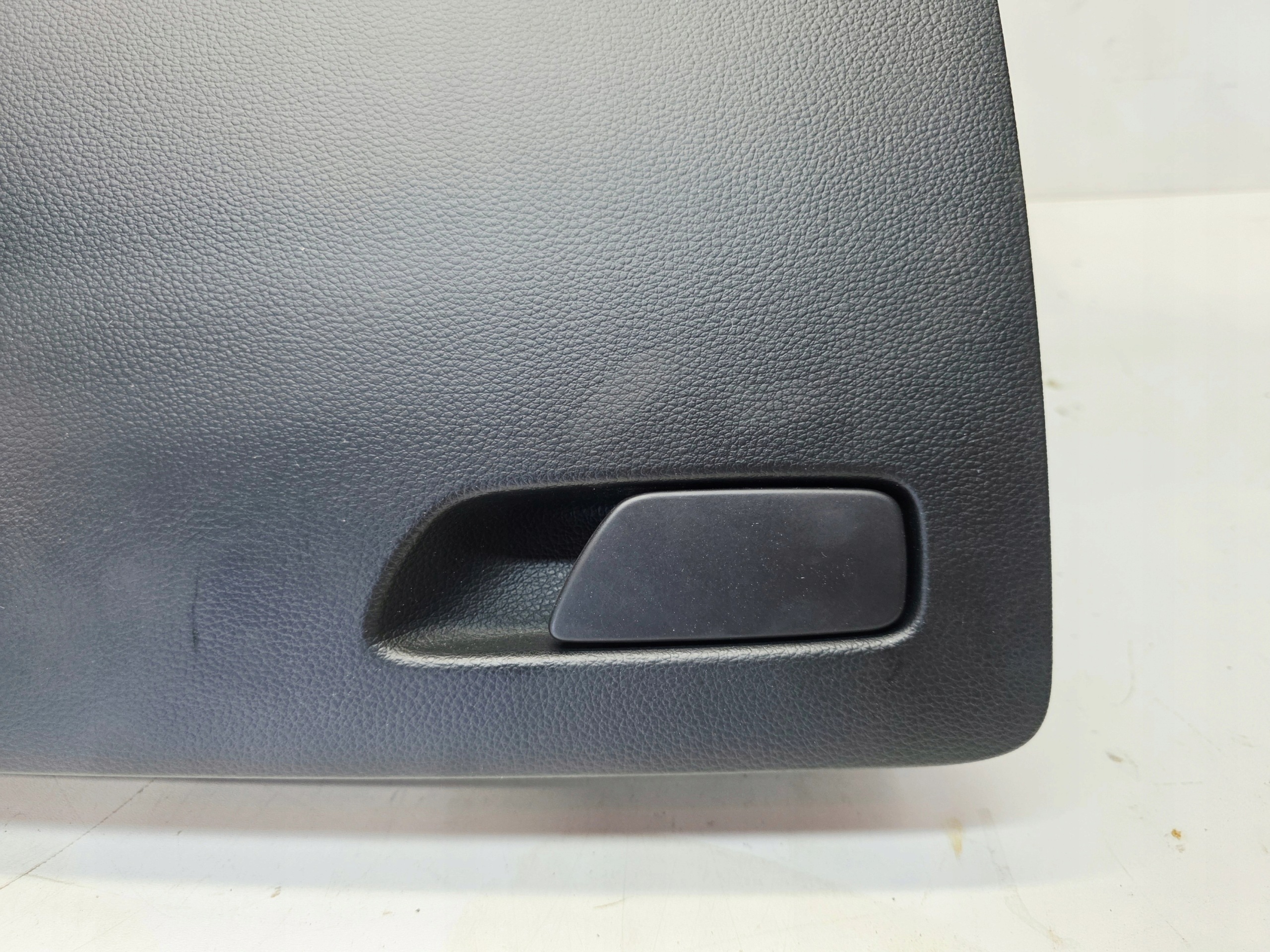 Handschuhfach des Beifahrers AUDI A3 8V 8V1857035A 6PS